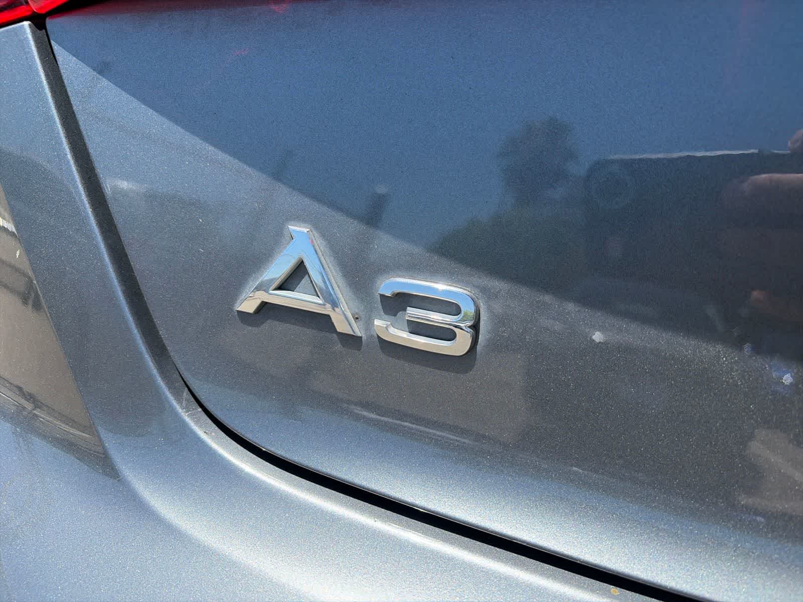 Thumbnail: 2017 Audi A3 e-tron - 13