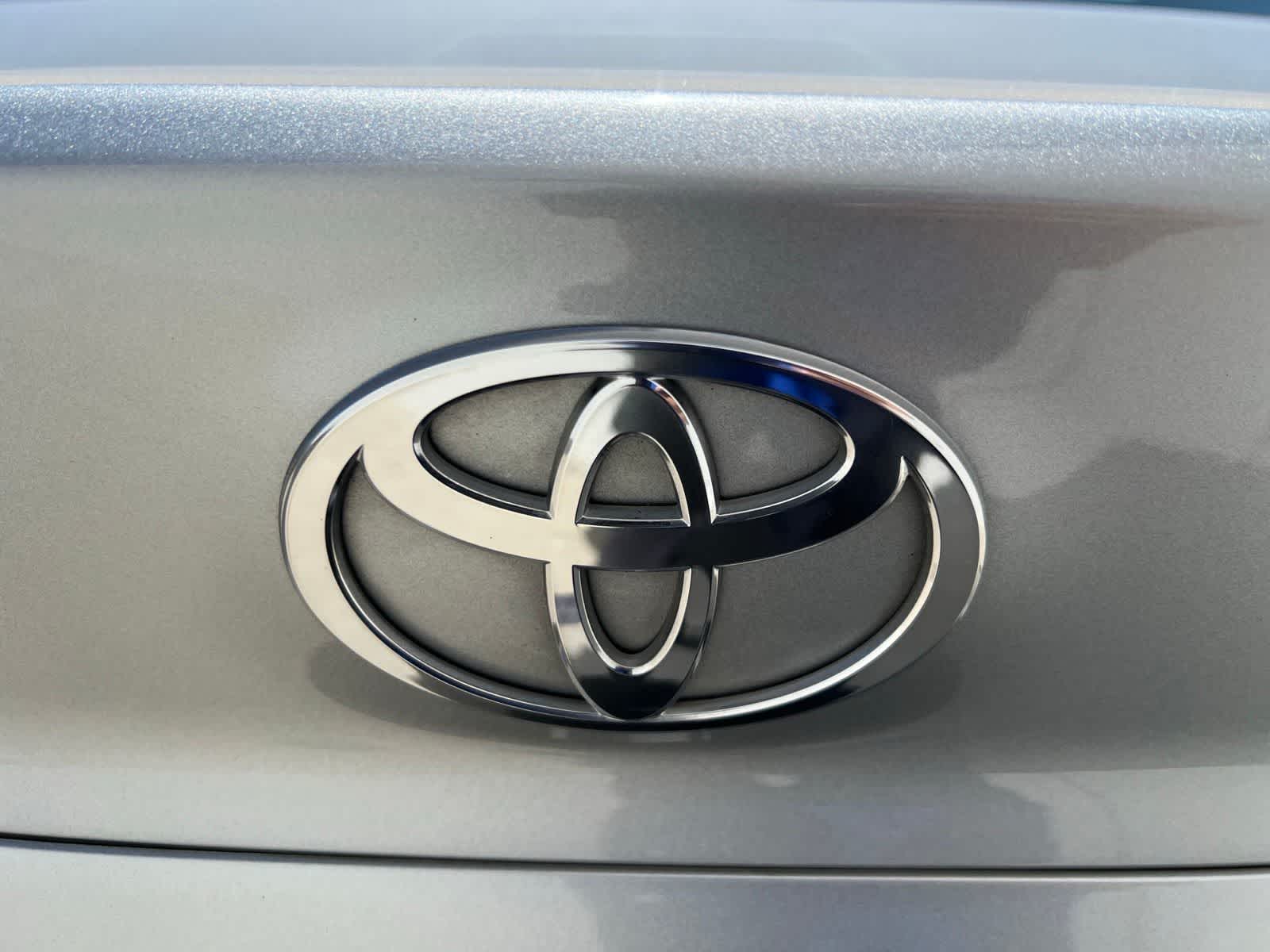 Thumbnail: 2025 Toyota Camry - 9