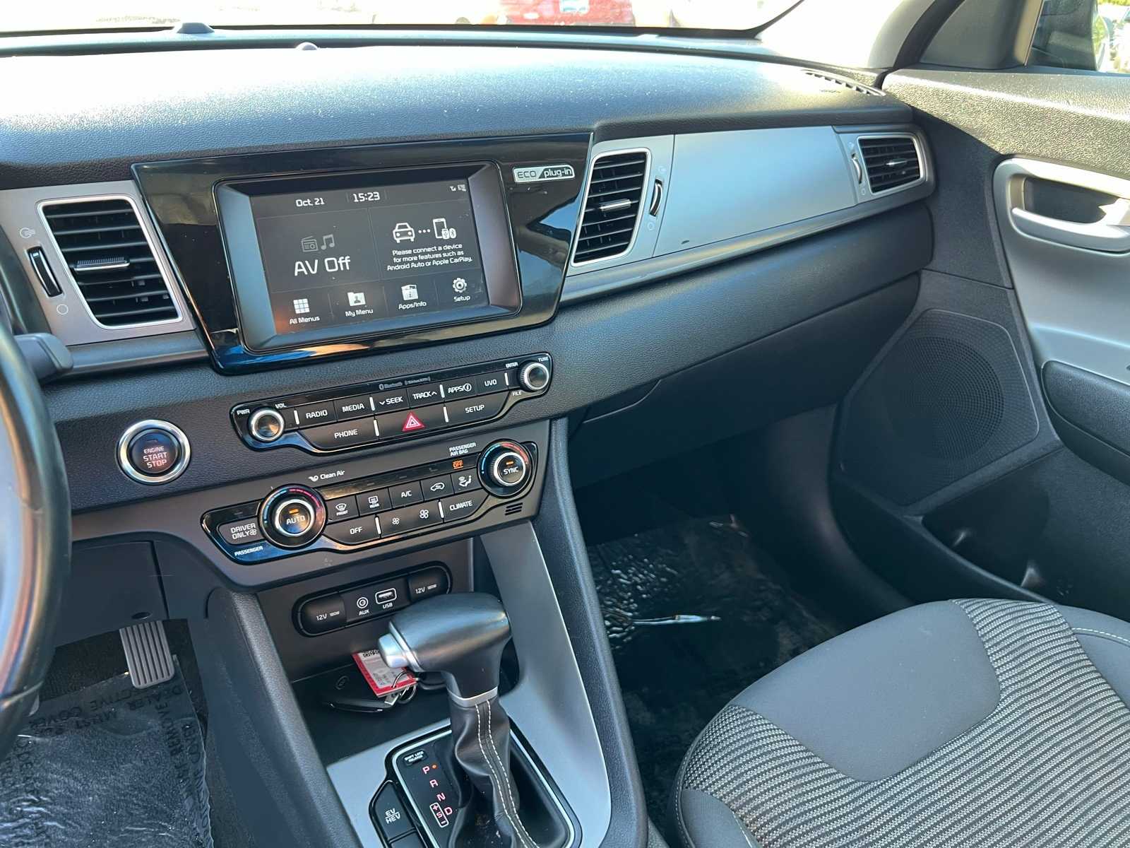 Thumbnail: 2018 Kia Niro - 32