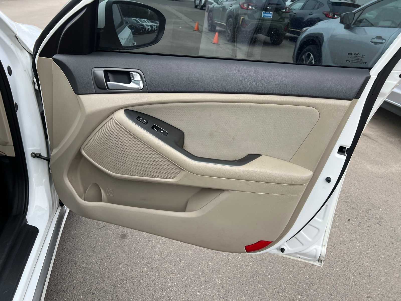 Thumbnail: 2016 Kia Optima - 27