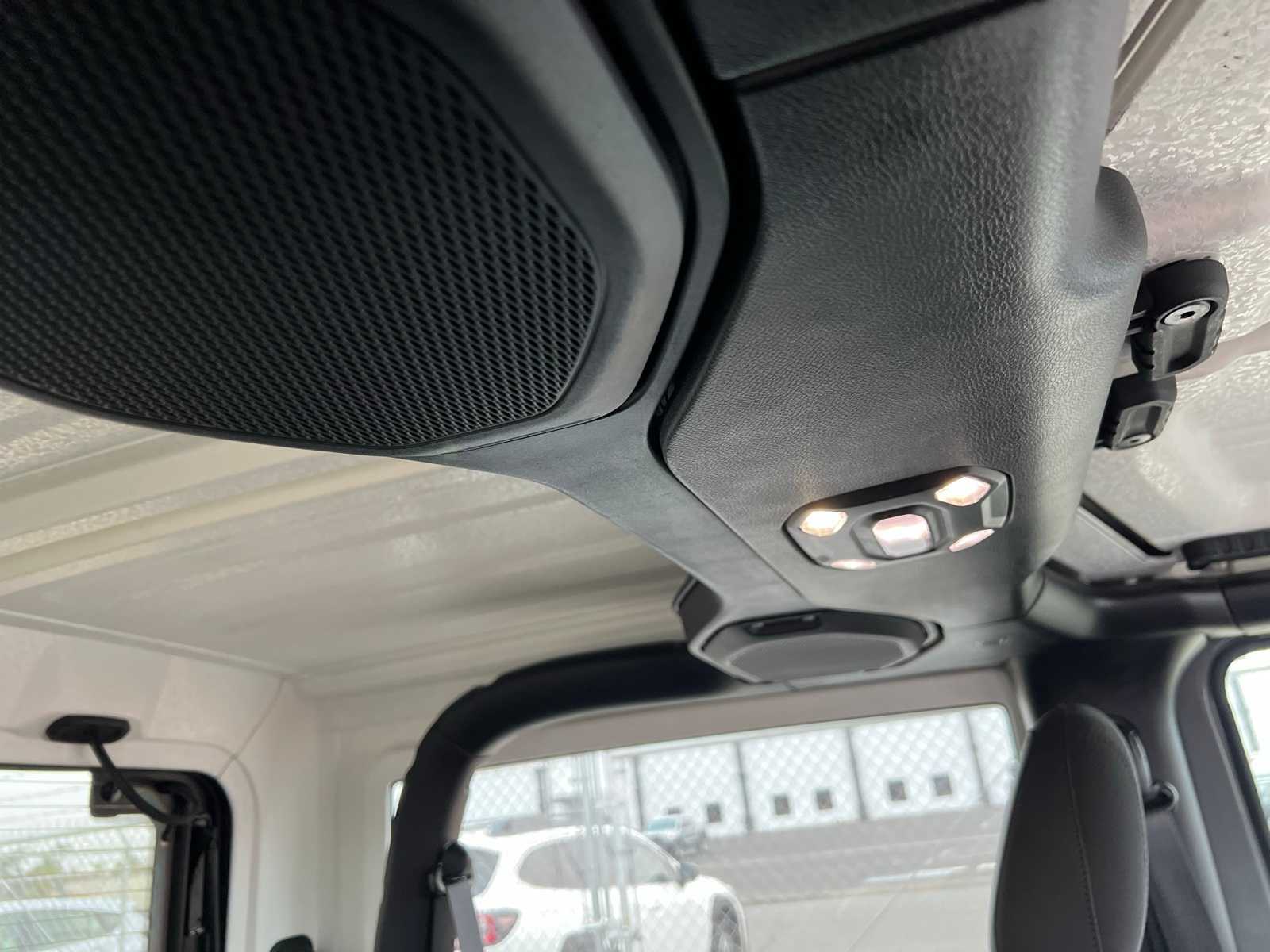 Thumbnail: 2020 Jeep Wrangler - 29