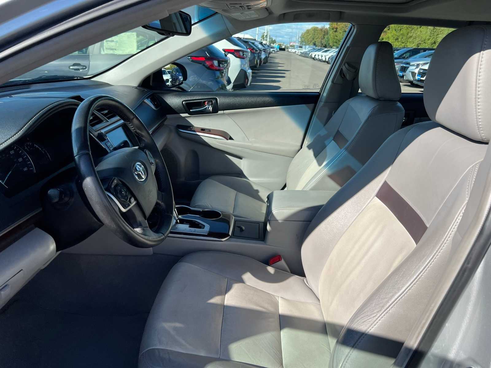 Thumbnail: 2012 Toyota Camry - 15