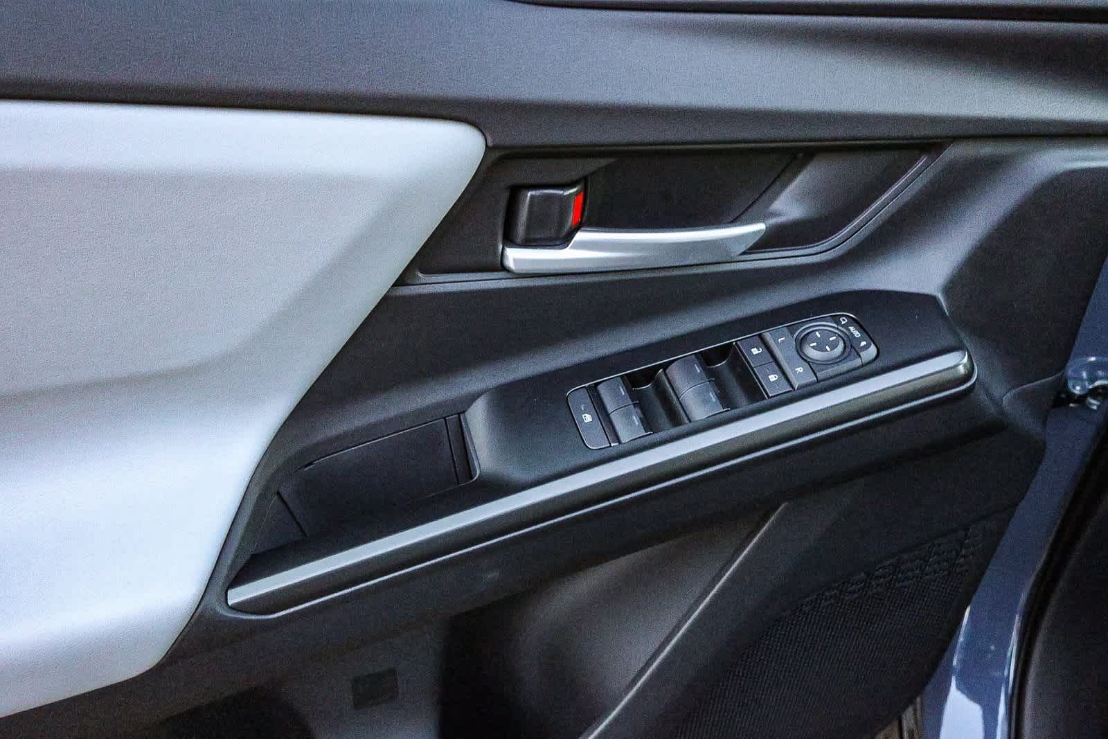 Thumbnail: 2026 Subaru Solterra - 20