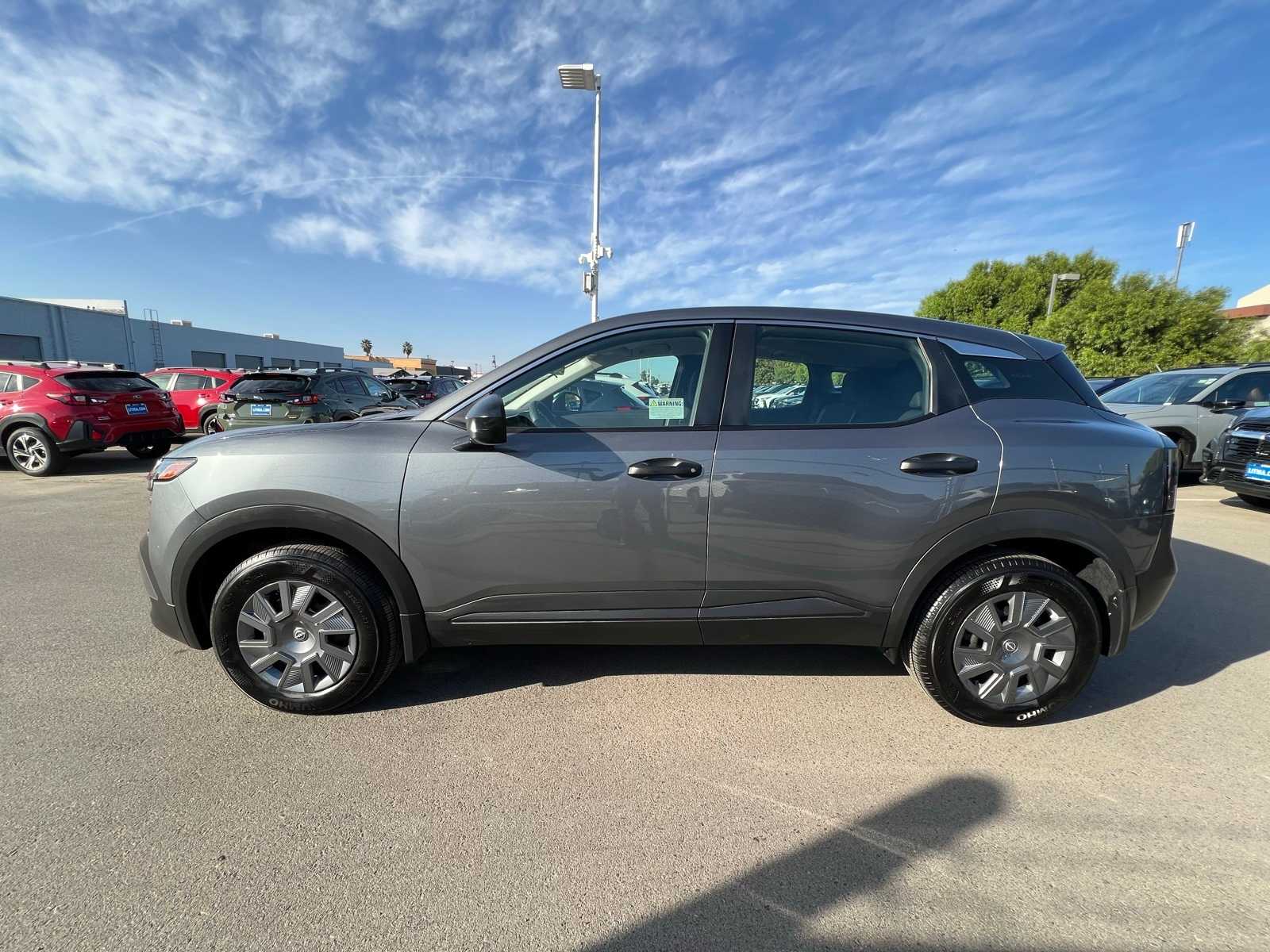Thumbnail: 2025 Nissan Kicks - 2