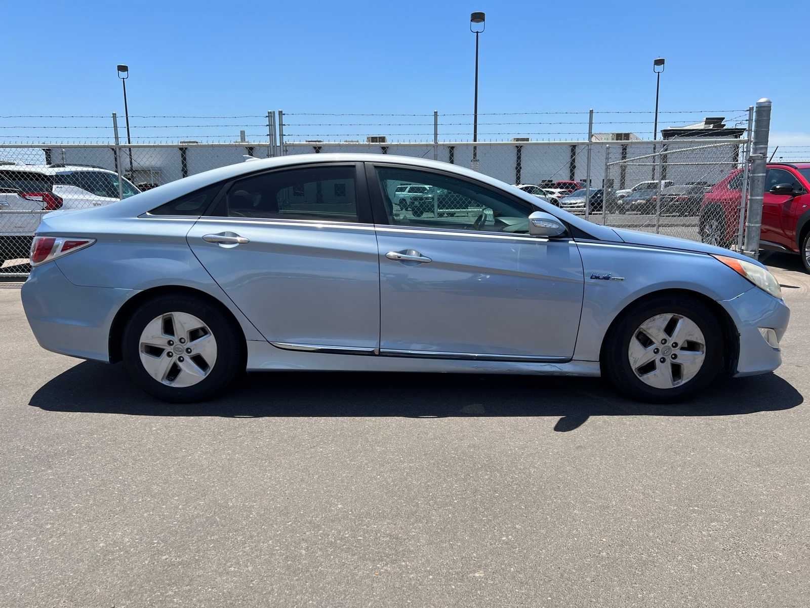 Thumbnail: 2012 Hyundai Sonata - 10