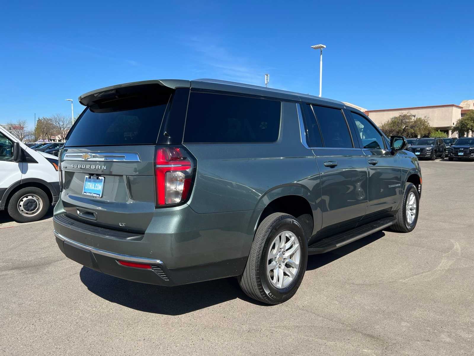 Thumbnail: 2024 Chevrolet Suburban - 8