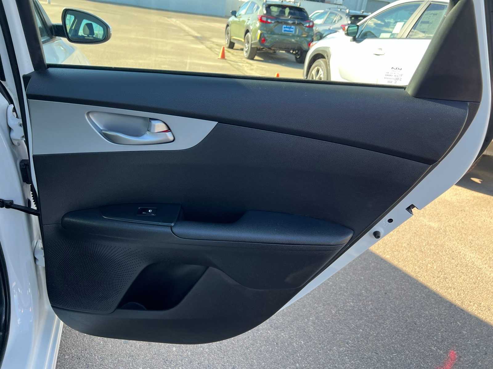 Thumbnail: 2023 Kia Forte - 23