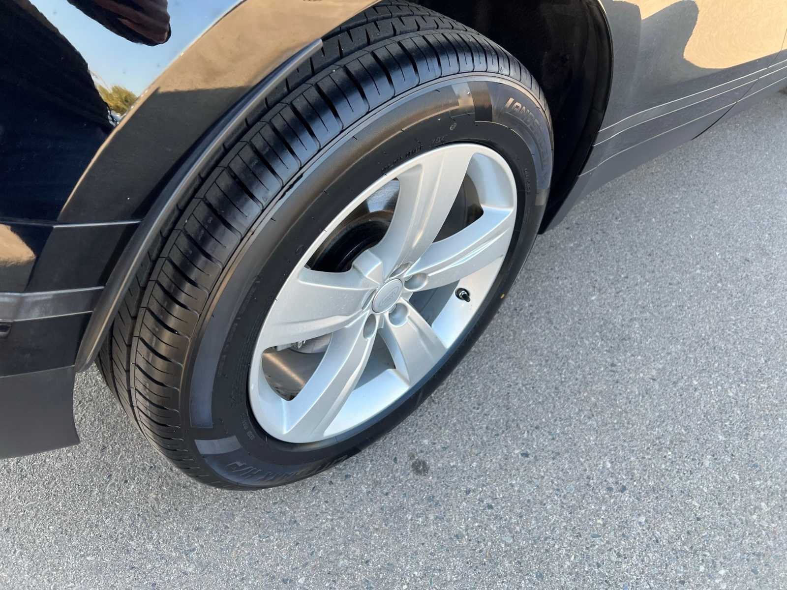 Thumbnail: 2020 Land Rover Range Rover Velar - 21