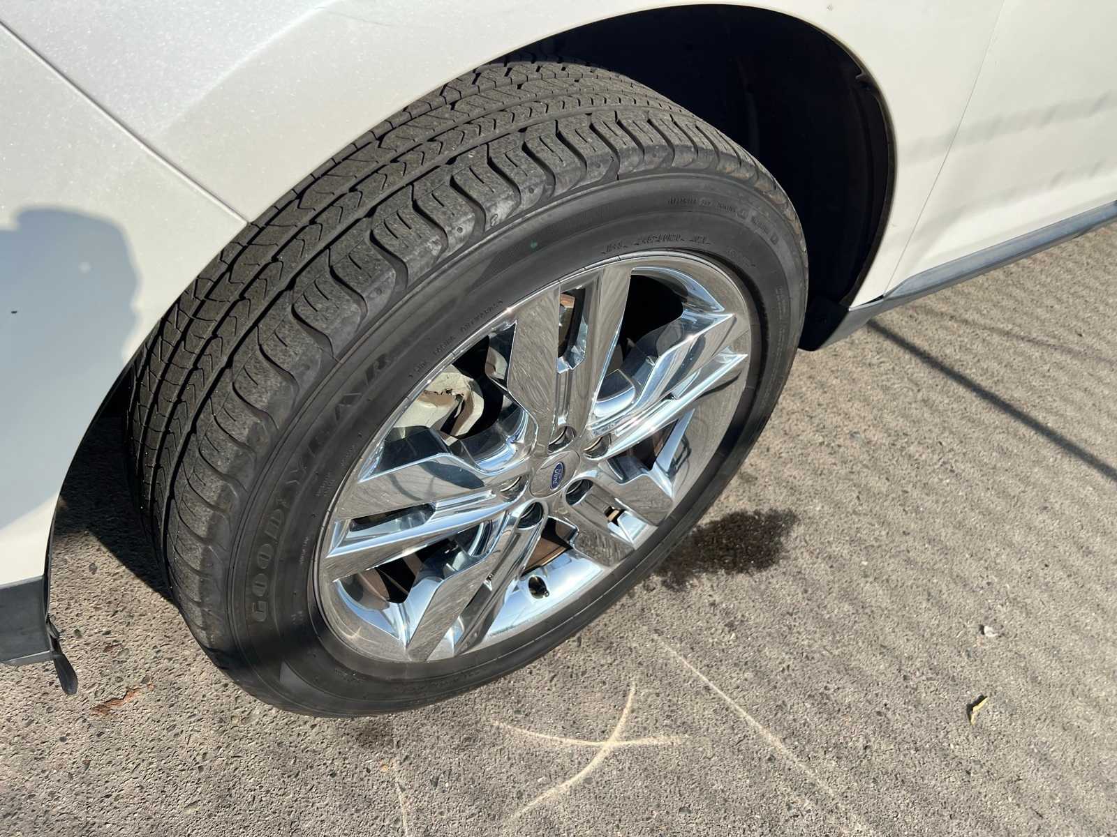 Thumbnail: 2013 Ford Edge - 13