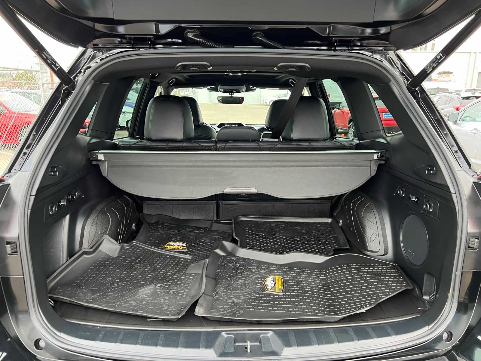 Thumbnail: 2023 Subaru Forester - 8