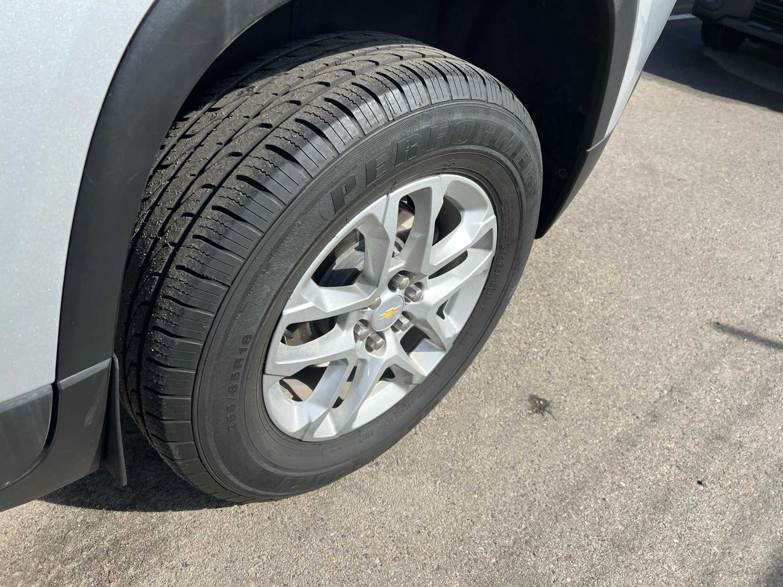 Thumbnail: 2021 Chevrolet Traverse - 17