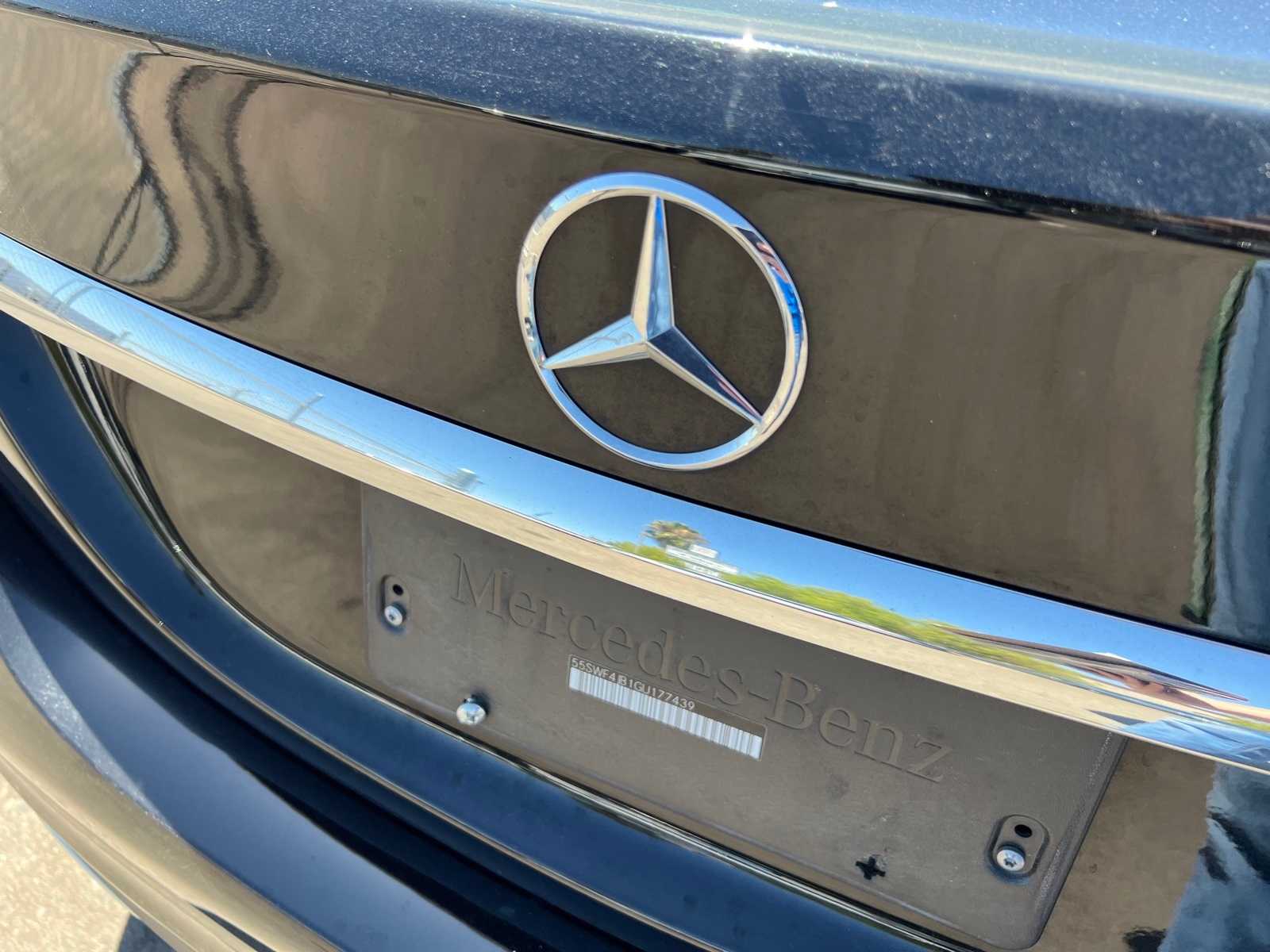 Thumbnail: 2016 Mercedes-Benz C-Class - 6