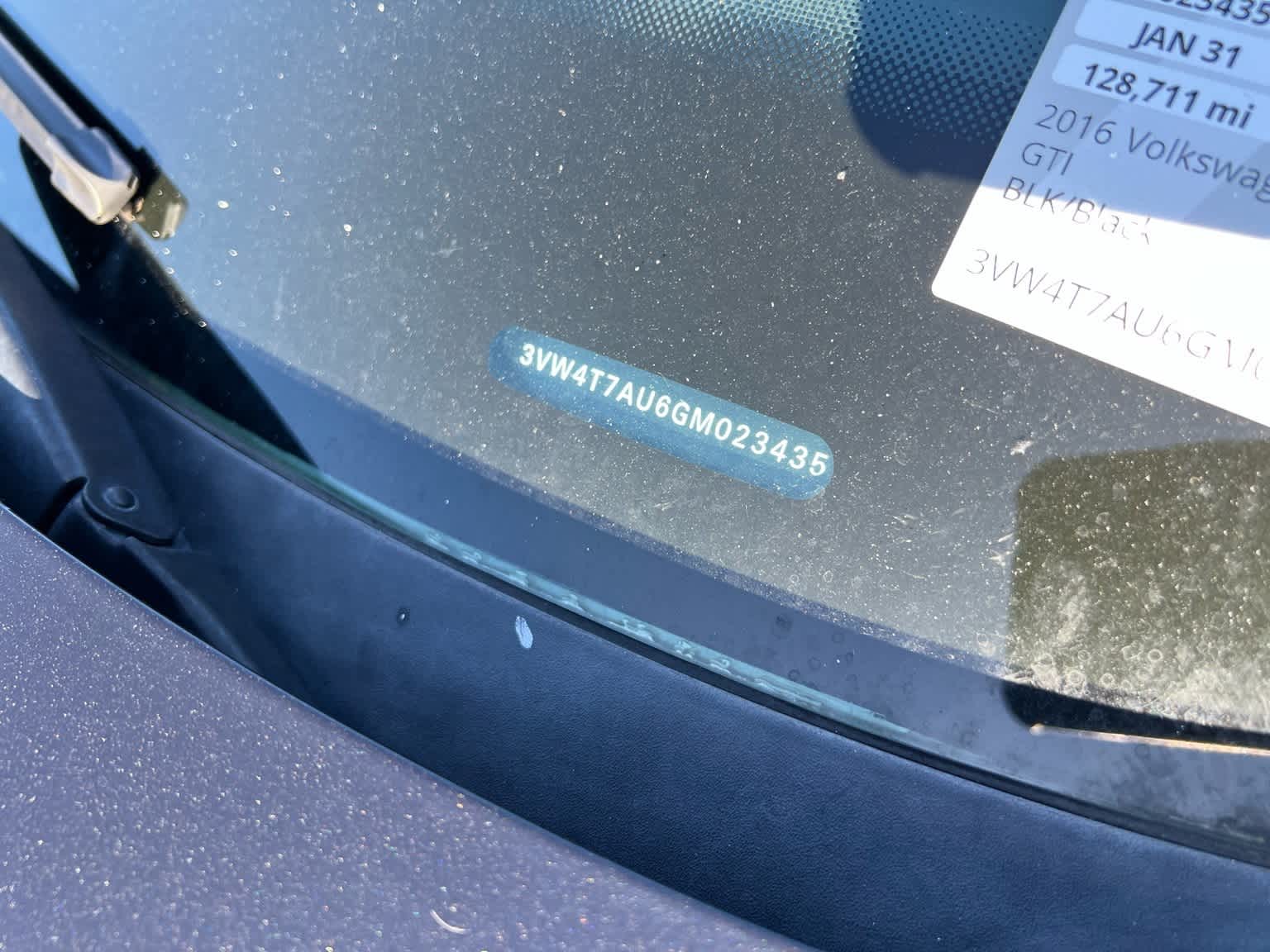 Thumbnail: 2016 Volkswagen Golf - 46