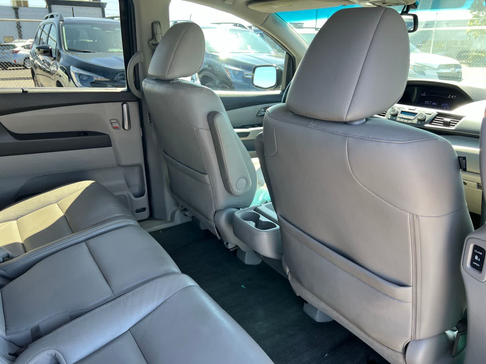 Thumbnail: 2011 Honda Odyssey - 21