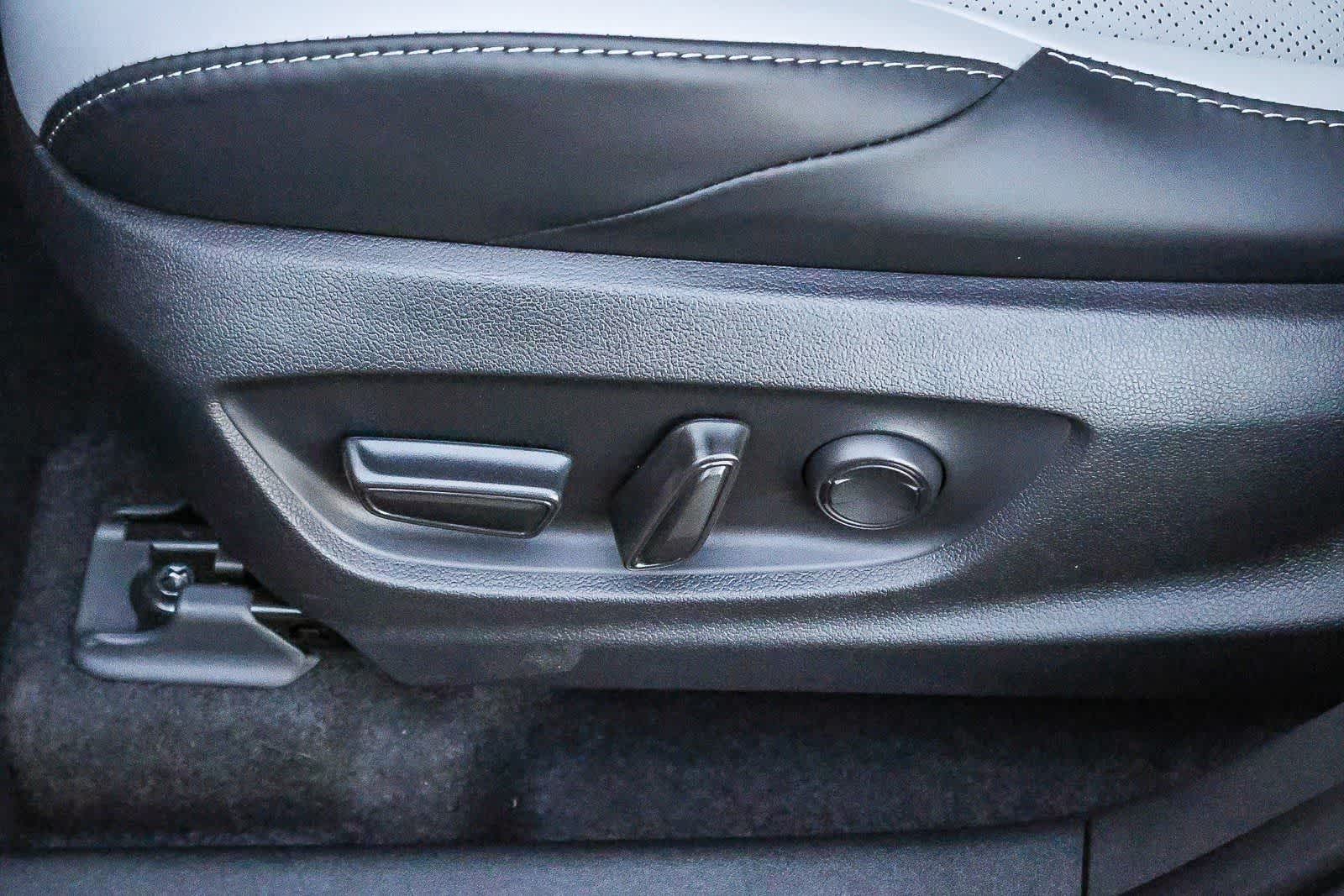 Thumbnail: 2026 Subaru Solterra - 20