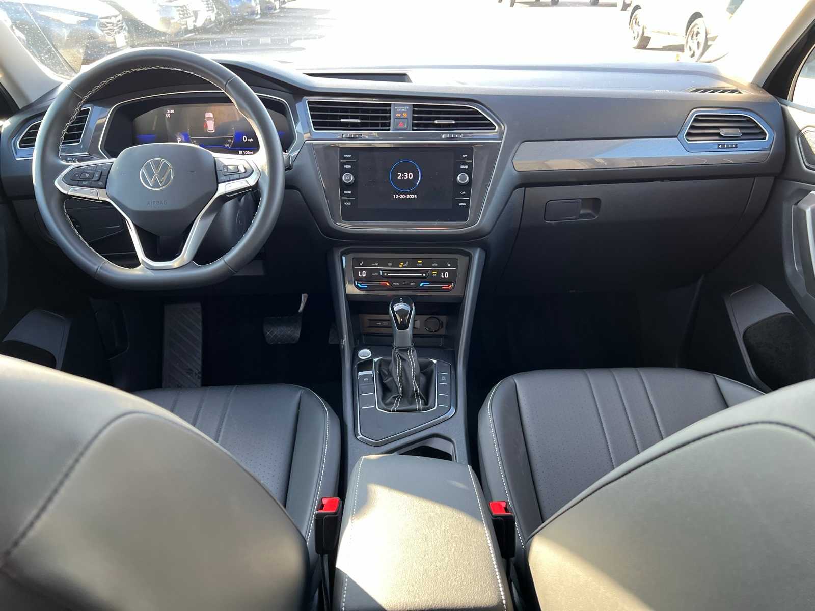 Thumbnail: 2023 Volkswagen Tiguan - 28