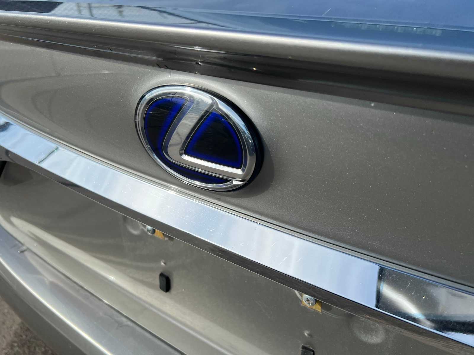 Thumbnail: 2016 Lexus ES - 5