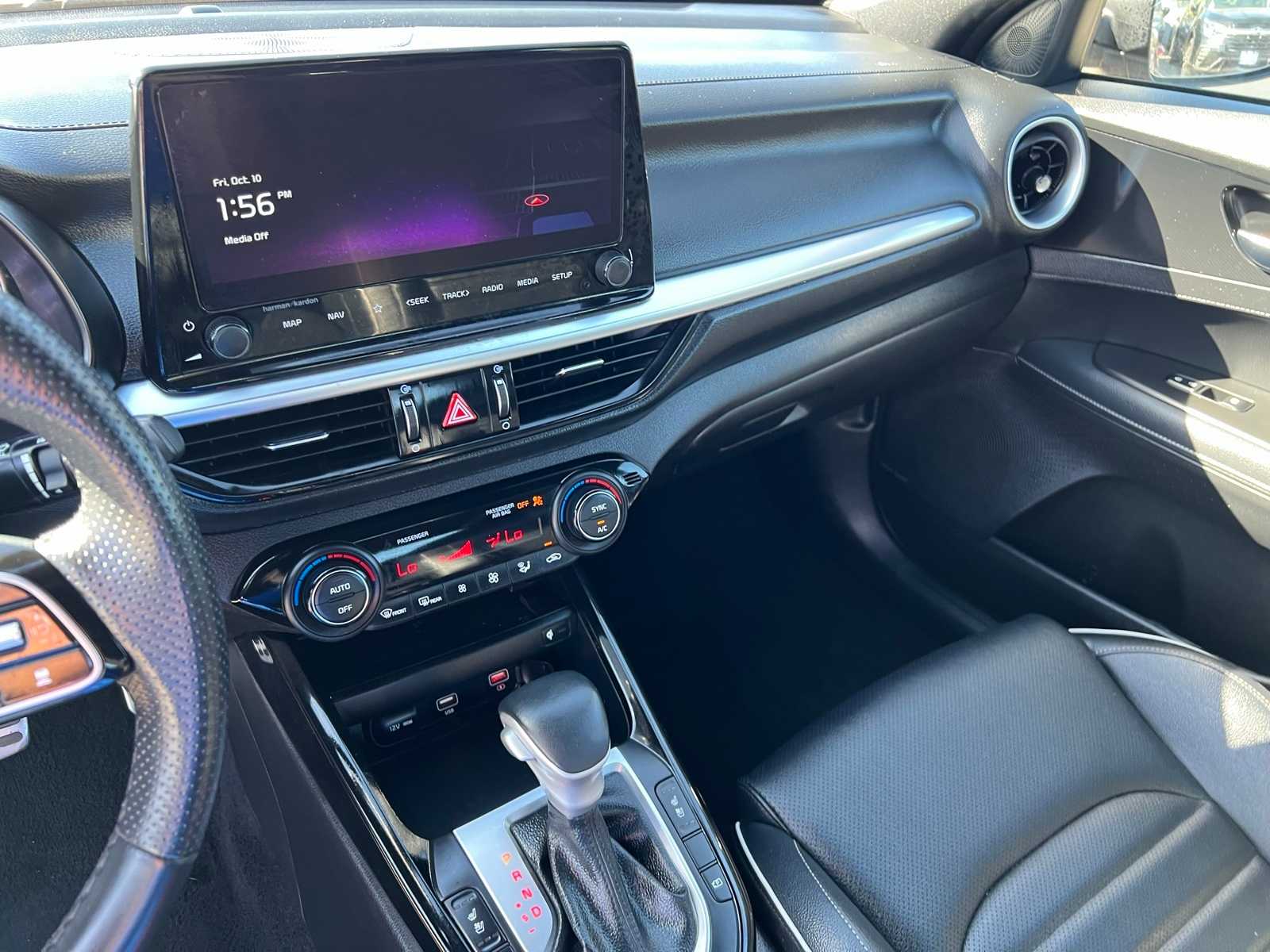 Thumbnail: 2023 Kia Forte - 37