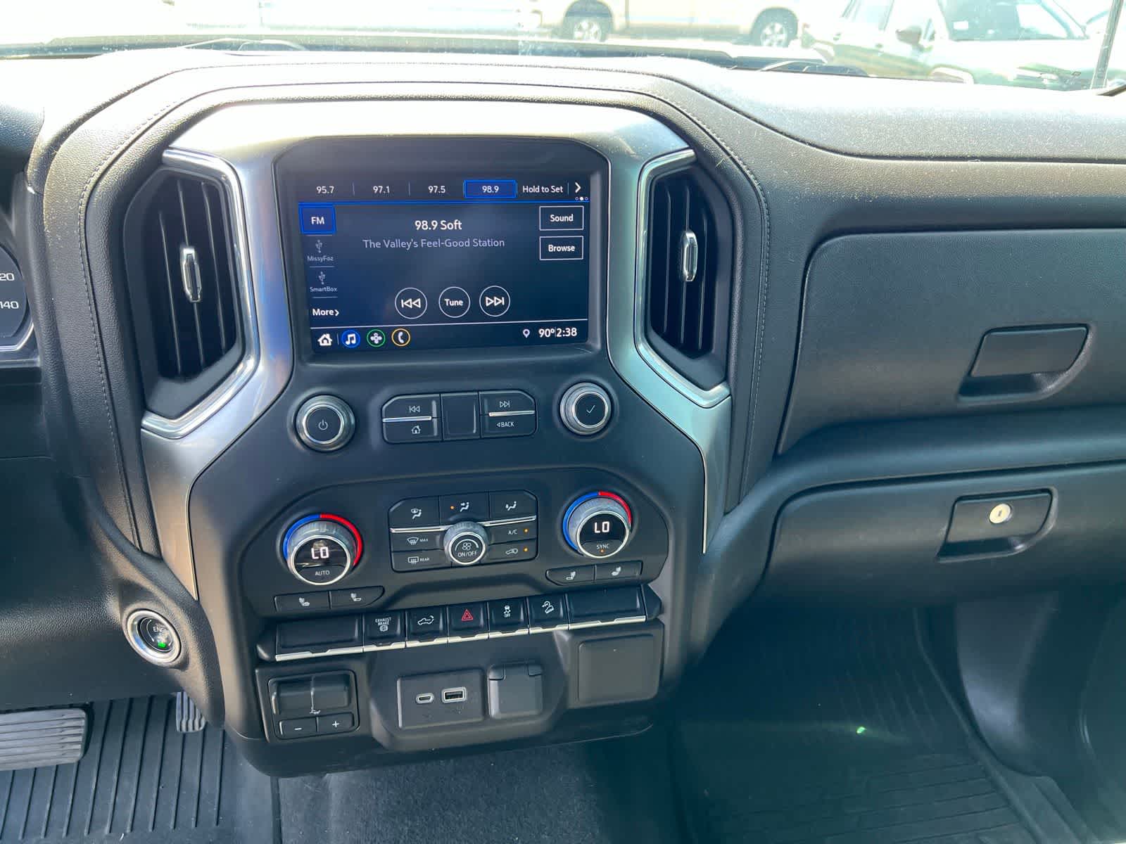 Thumbnail: 2022 Chevrolet Silverado 3500 - 30