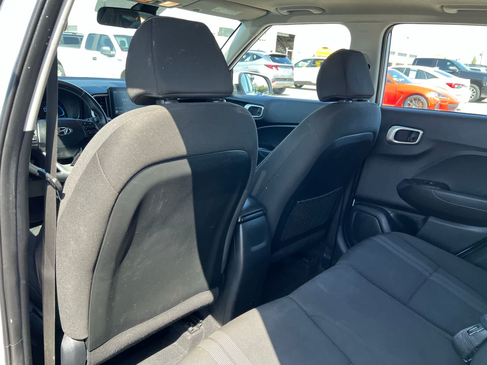 Thumbnail: 2023 Hyundai Venue - 16