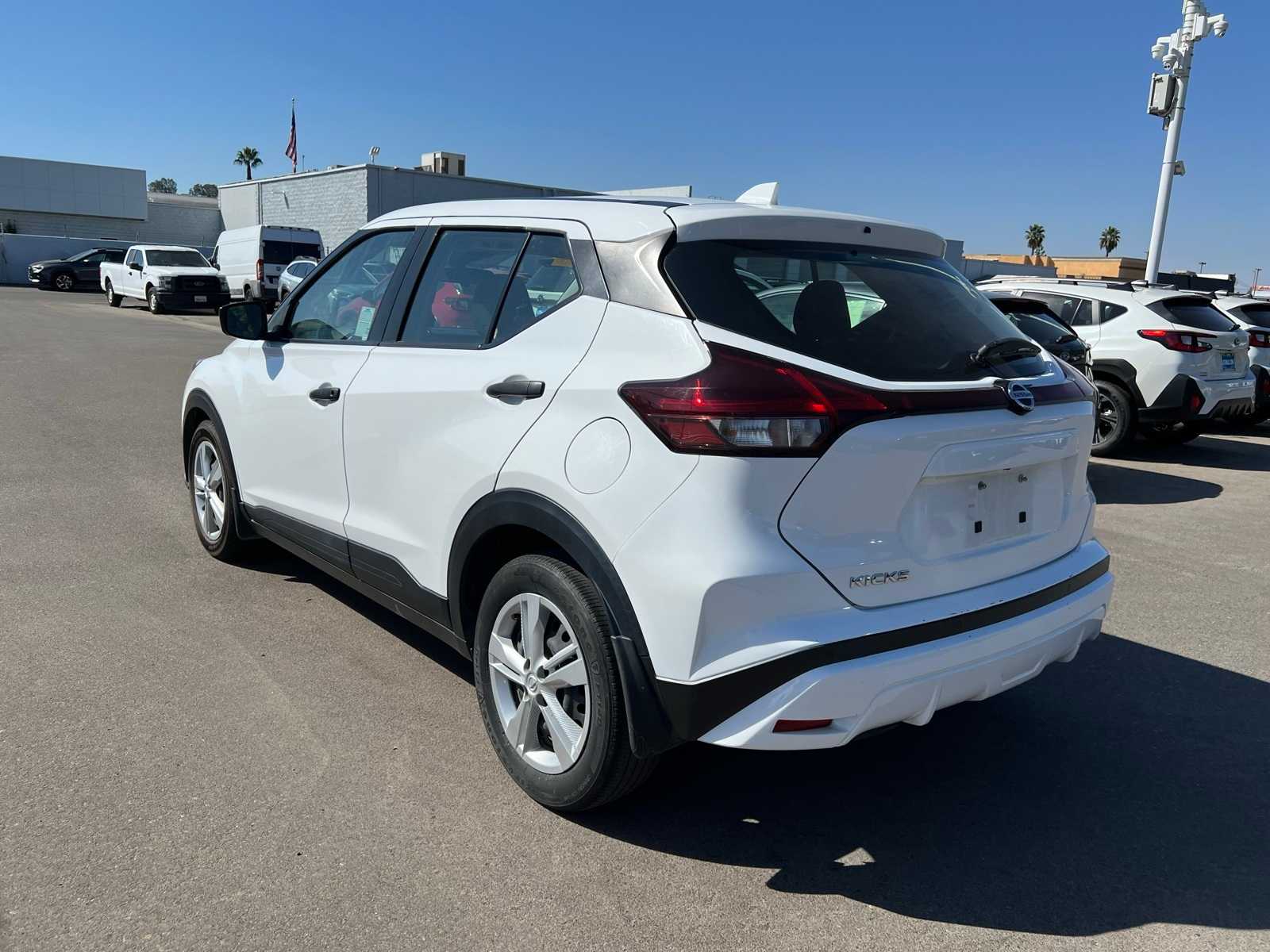 Thumbnail: 2021 Nissan Kicks - 3