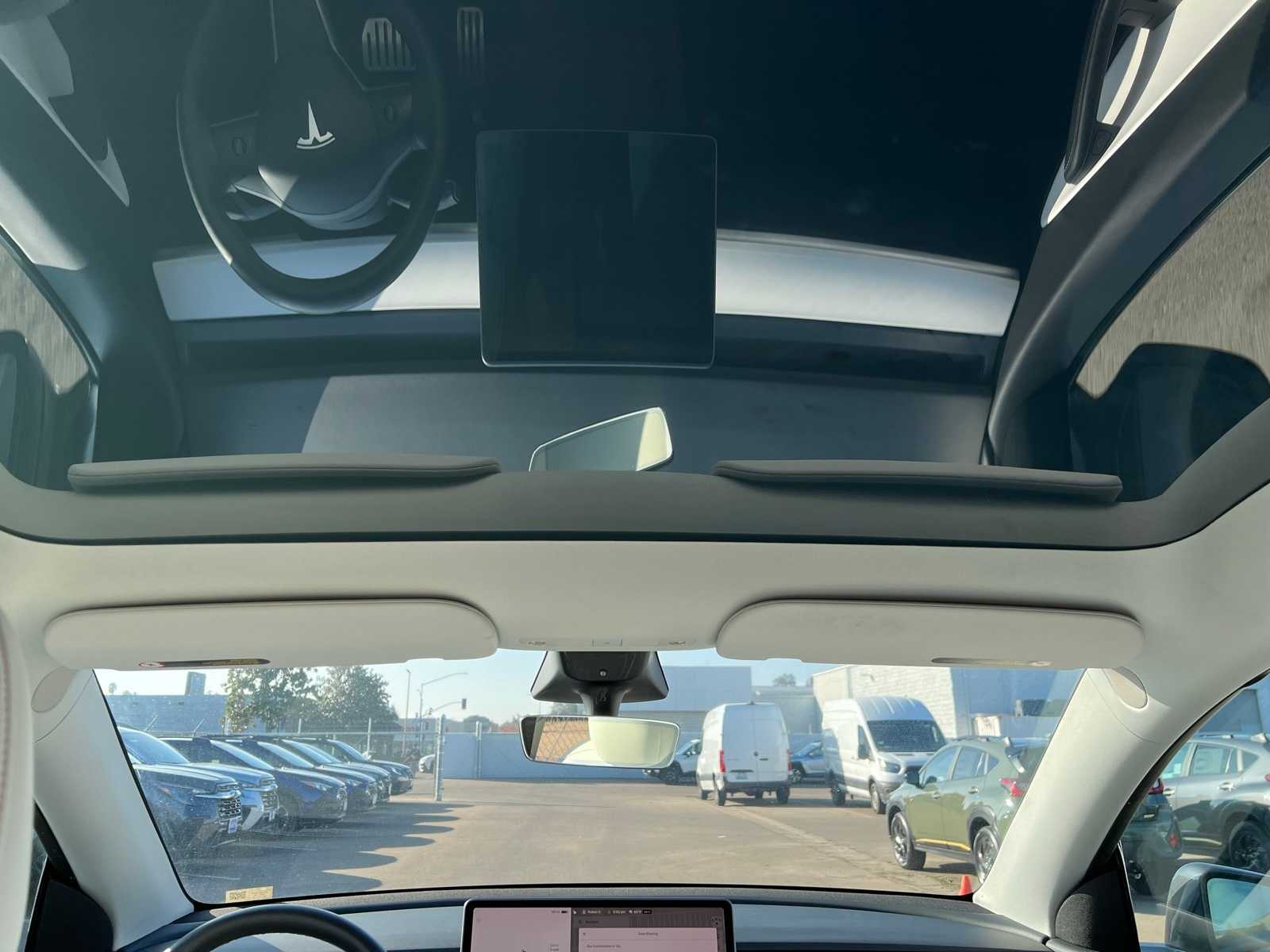 Thumbnail: 2022 Tesla Model Y - 30