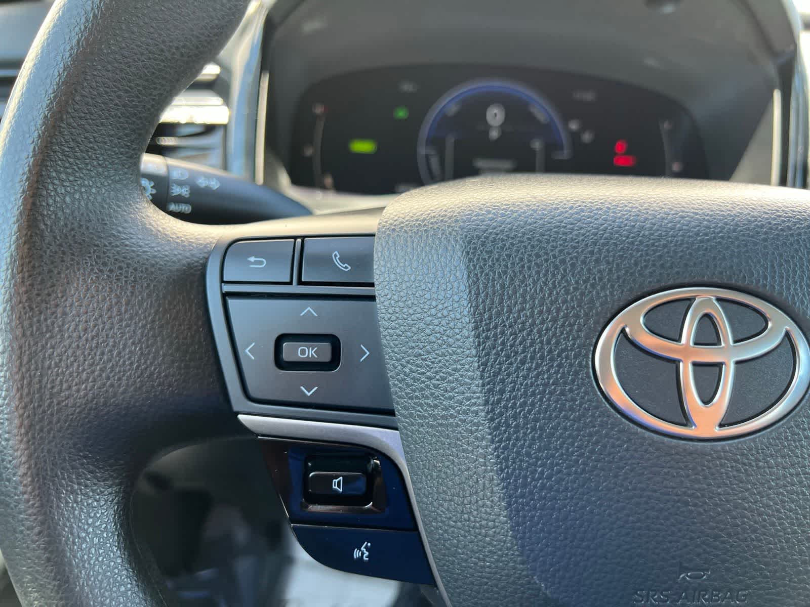 Thumbnail: 2025 Toyota Camry - 35