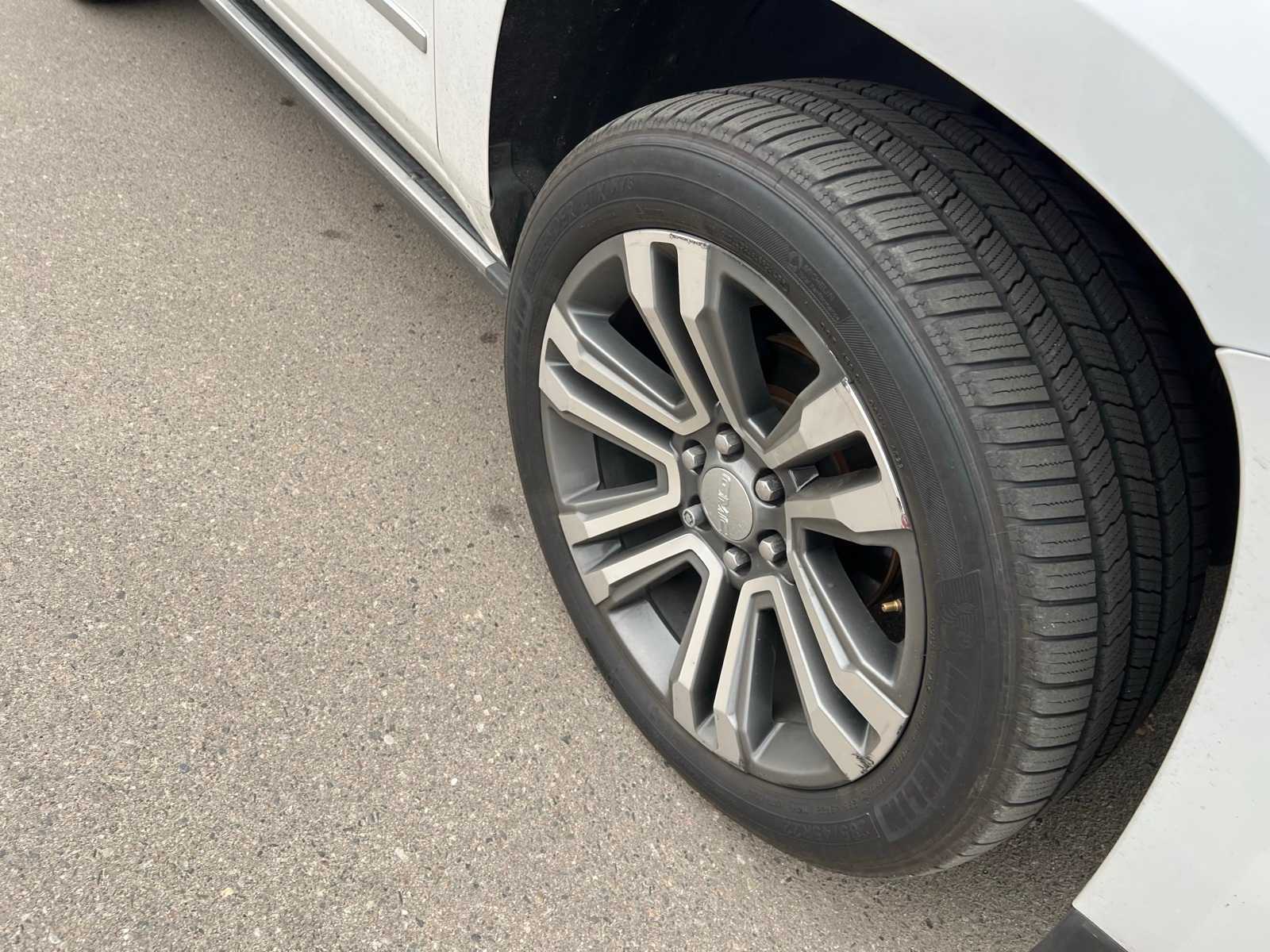 Thumbnail: 2020 GMC Yukon - 25