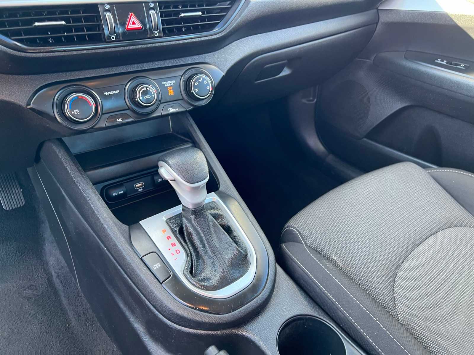 Thumbnail: 2023 Kia Forte - 41