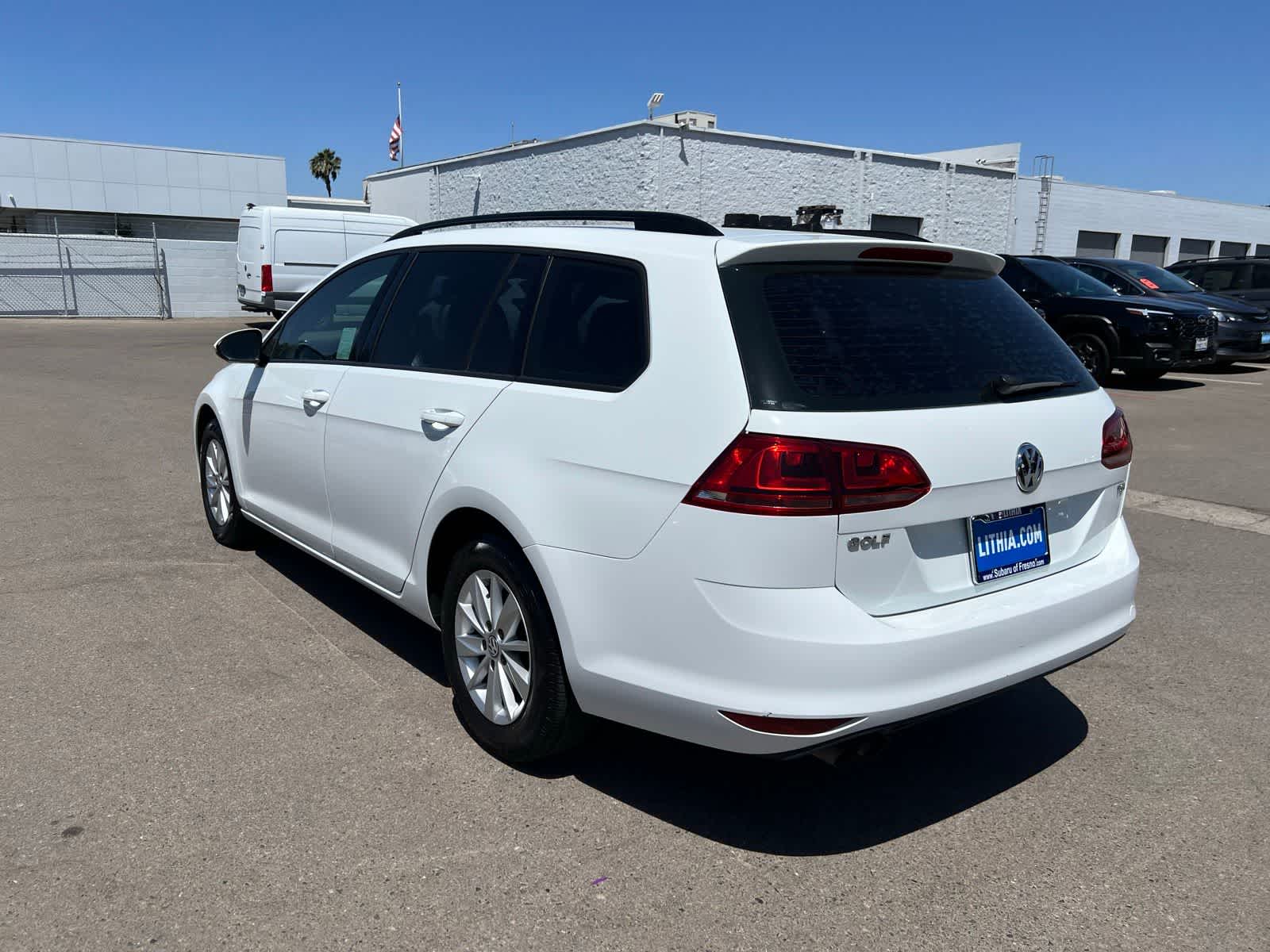 Thumbnail: 2015 Volkswagen Golf - 2