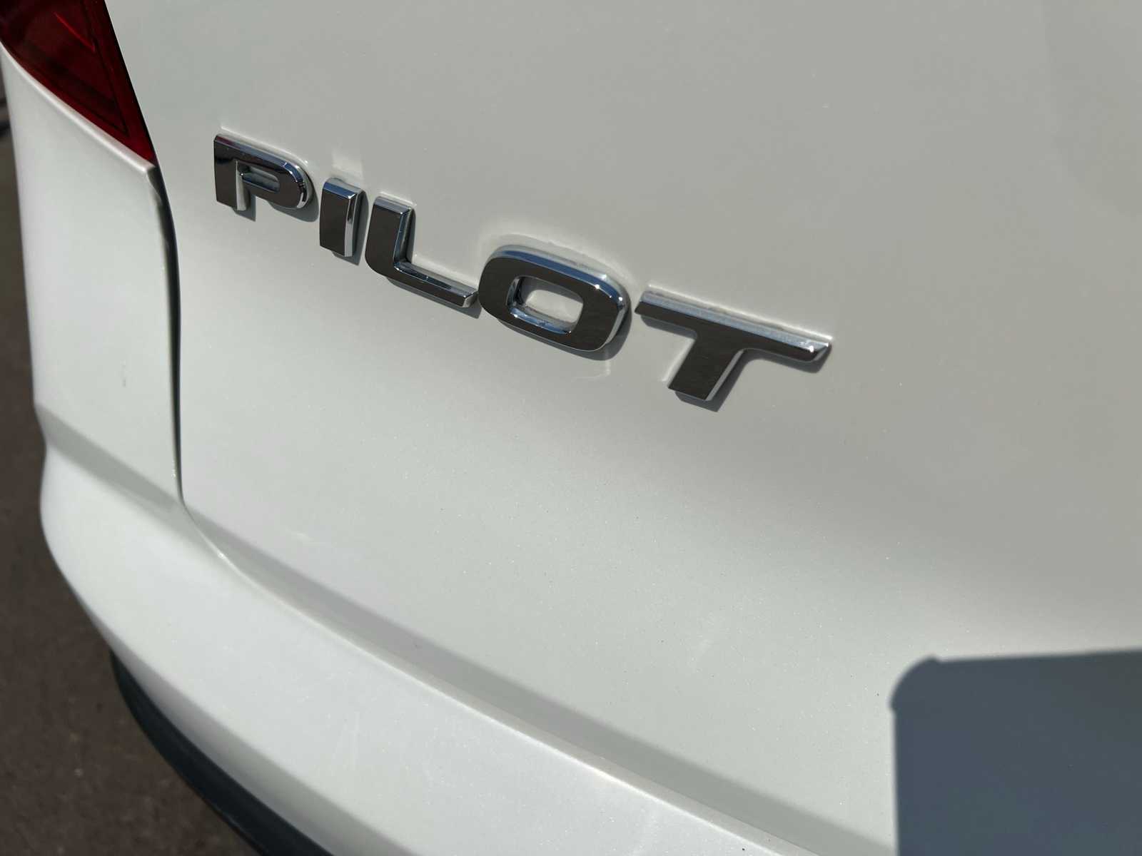 Thumbnail: 2018 Honda Pilot - 5