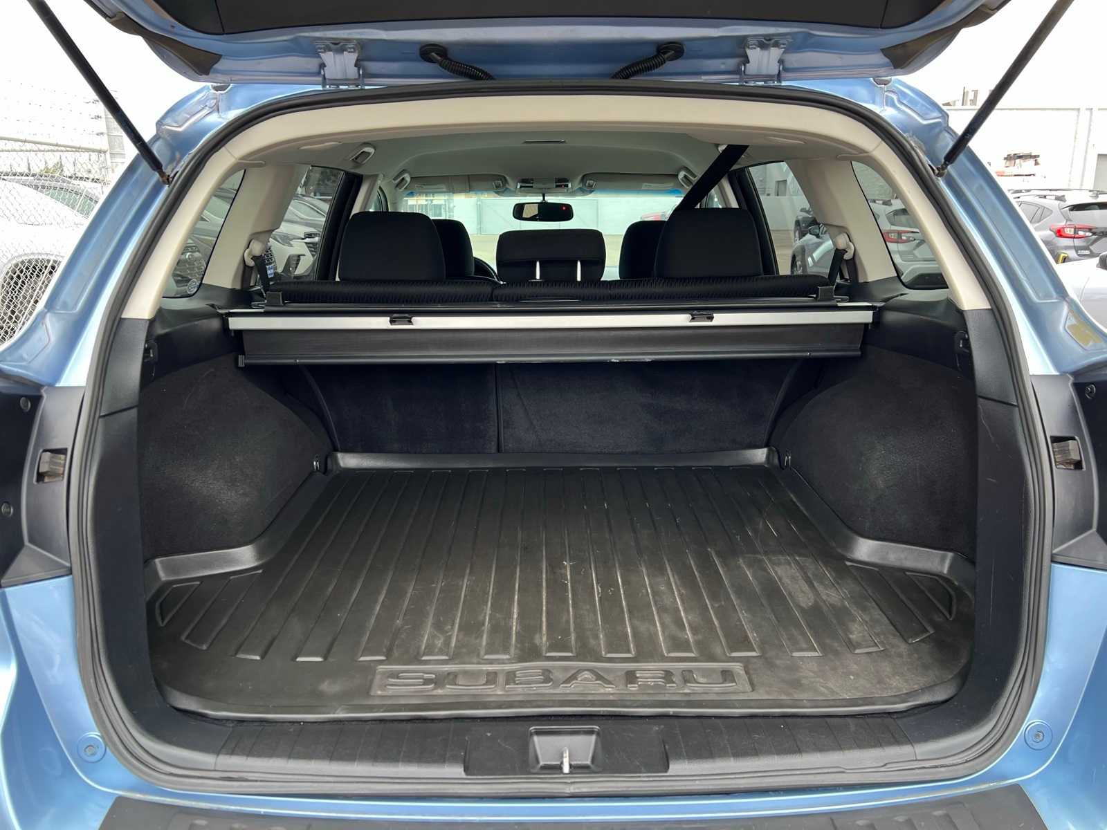 Thumbnail: 2011 Subaru Outback - 8