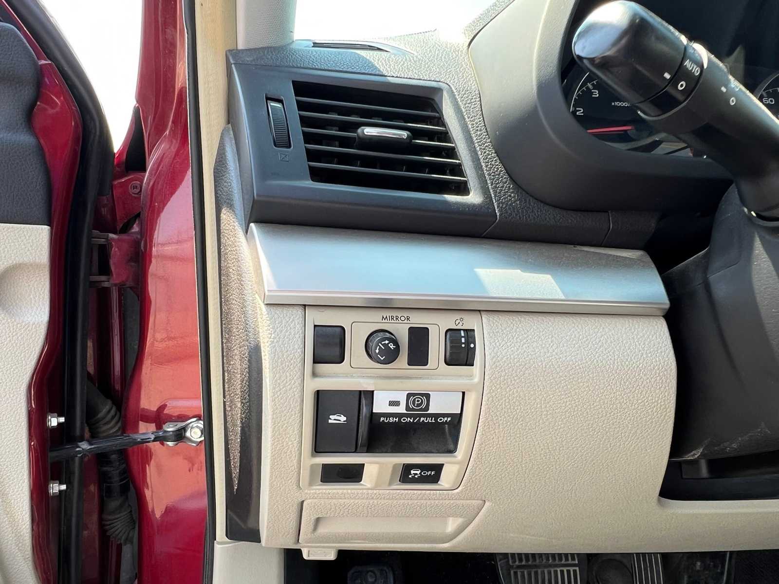 Thumbnail: 2013 Subaru Outback - 28