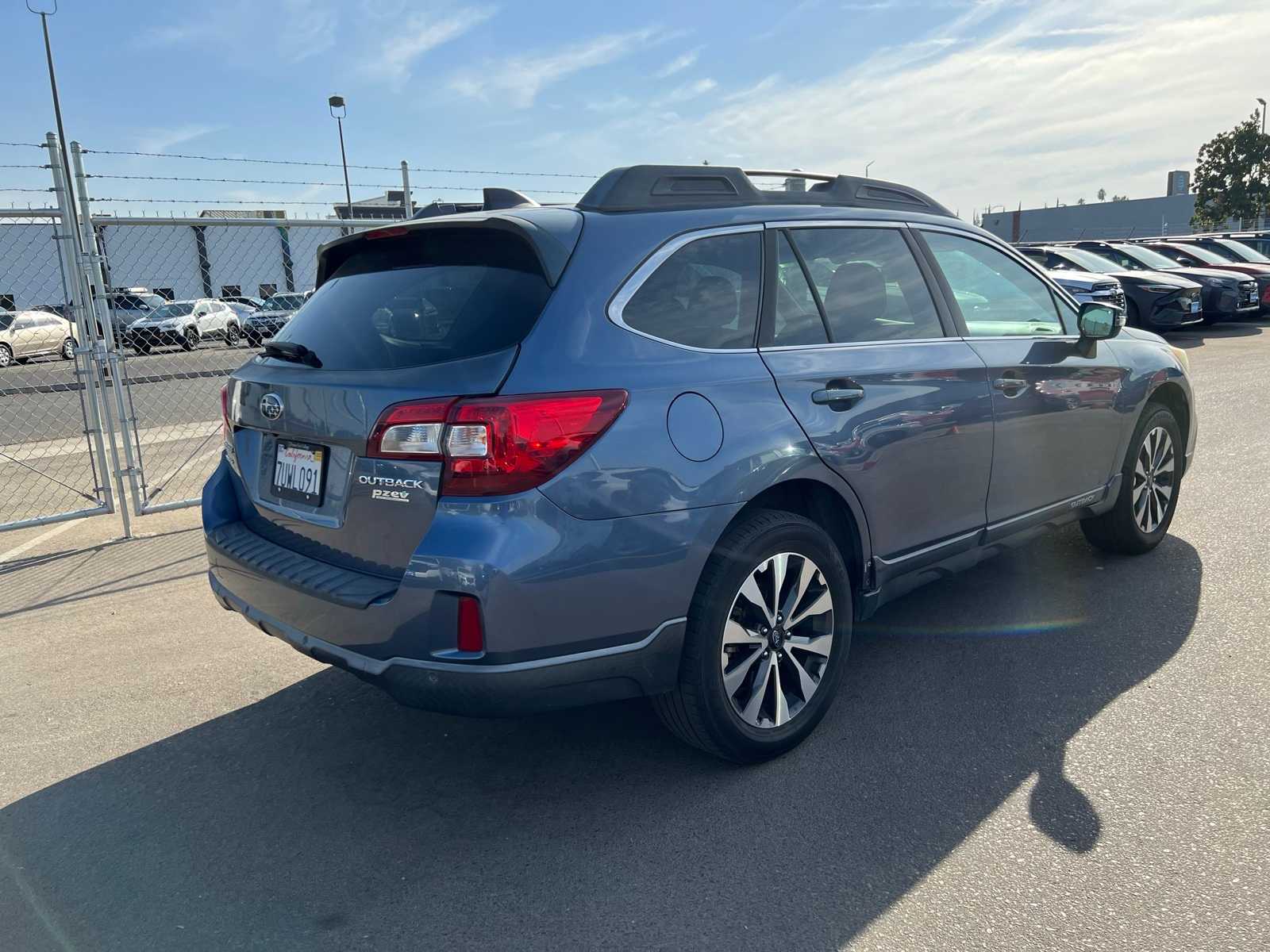Thumbnail: 2017 Subaru Outback - 9