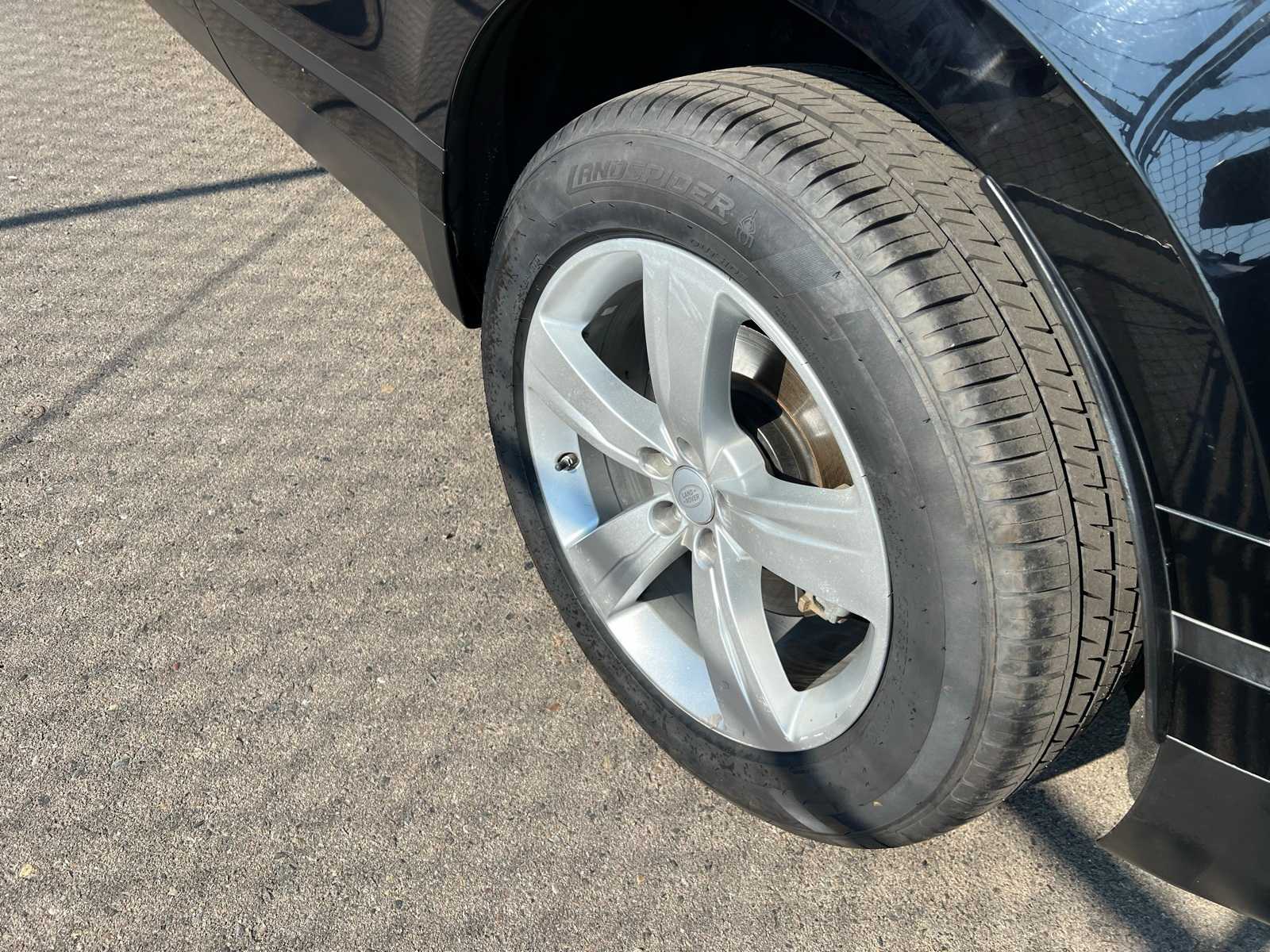 Thumbnail: 2020 Land Rover Range Rover Velar - 17