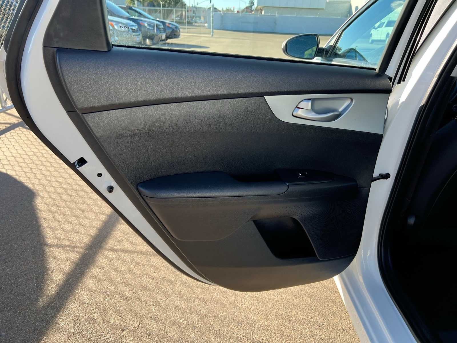 Thumbnail: 2023 Kia Forte - 19