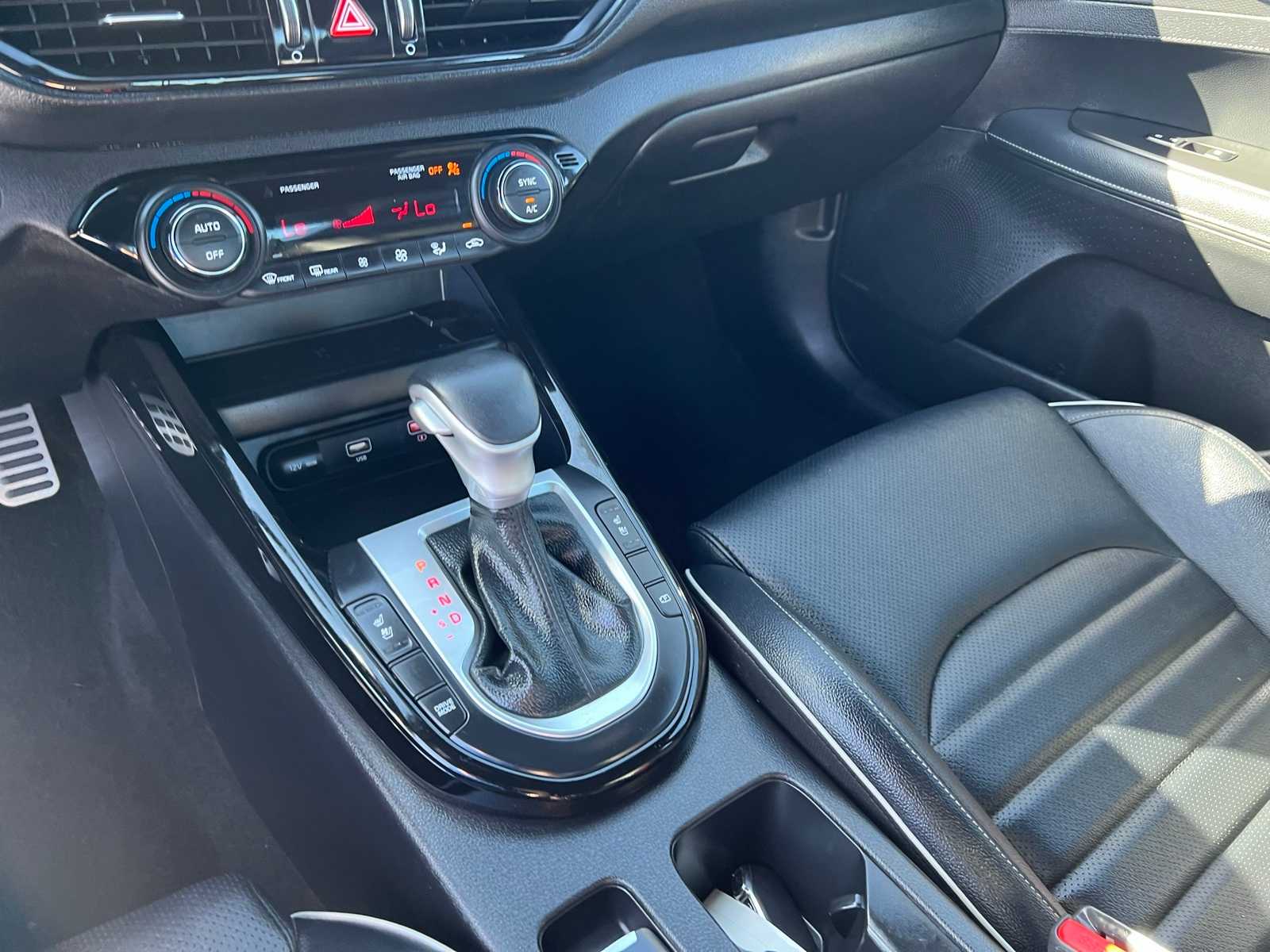 Thumbnail: 2023 Kia Forte - 41