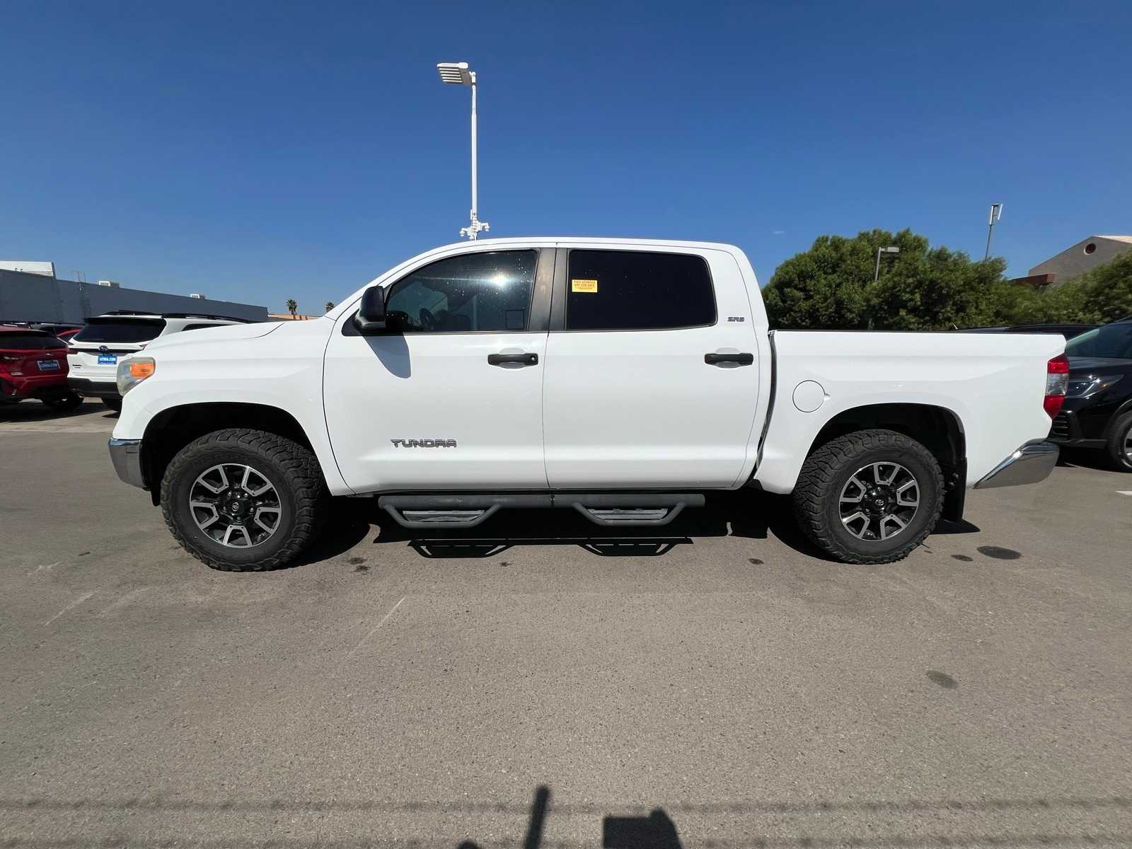 Thumbnail: 2015 Toyota Tundra - 2