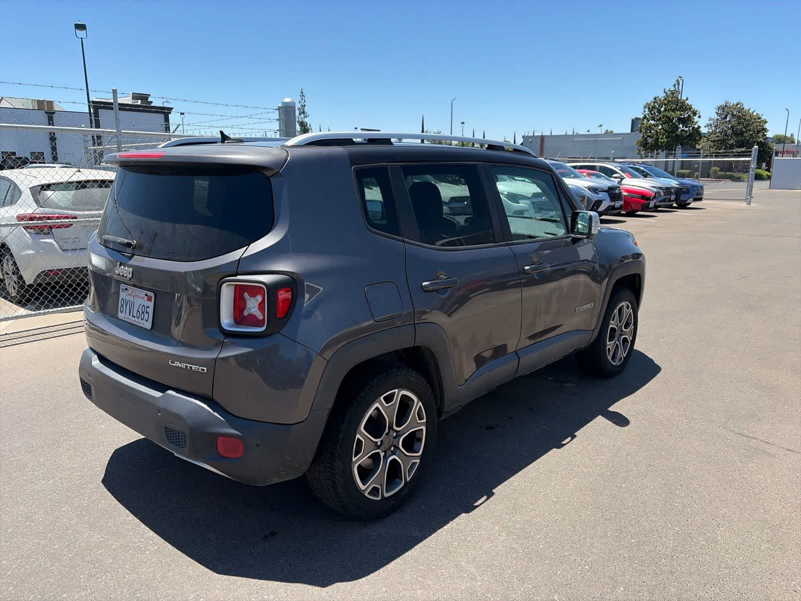 Thumbnail: 2016 Jeep Renegade - 7