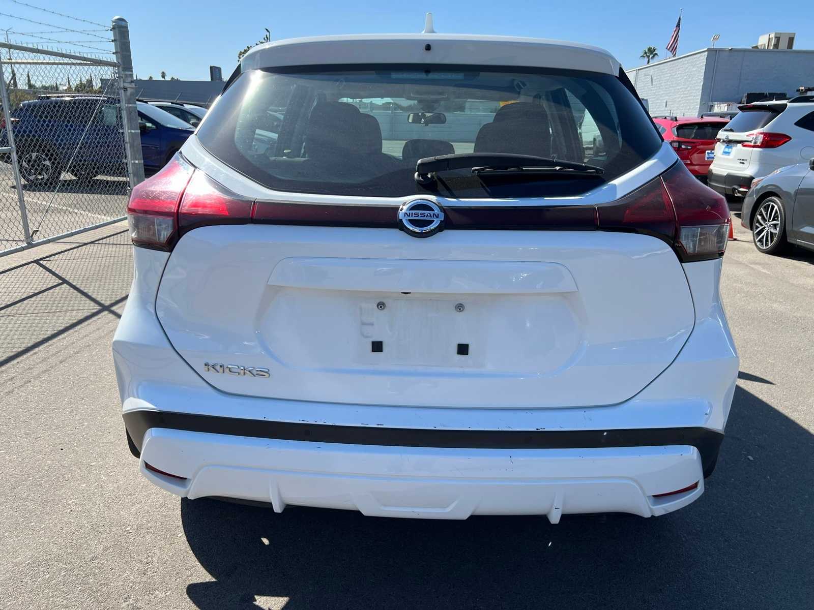 Thumbnail: 2021 Nissan Kicks - 4