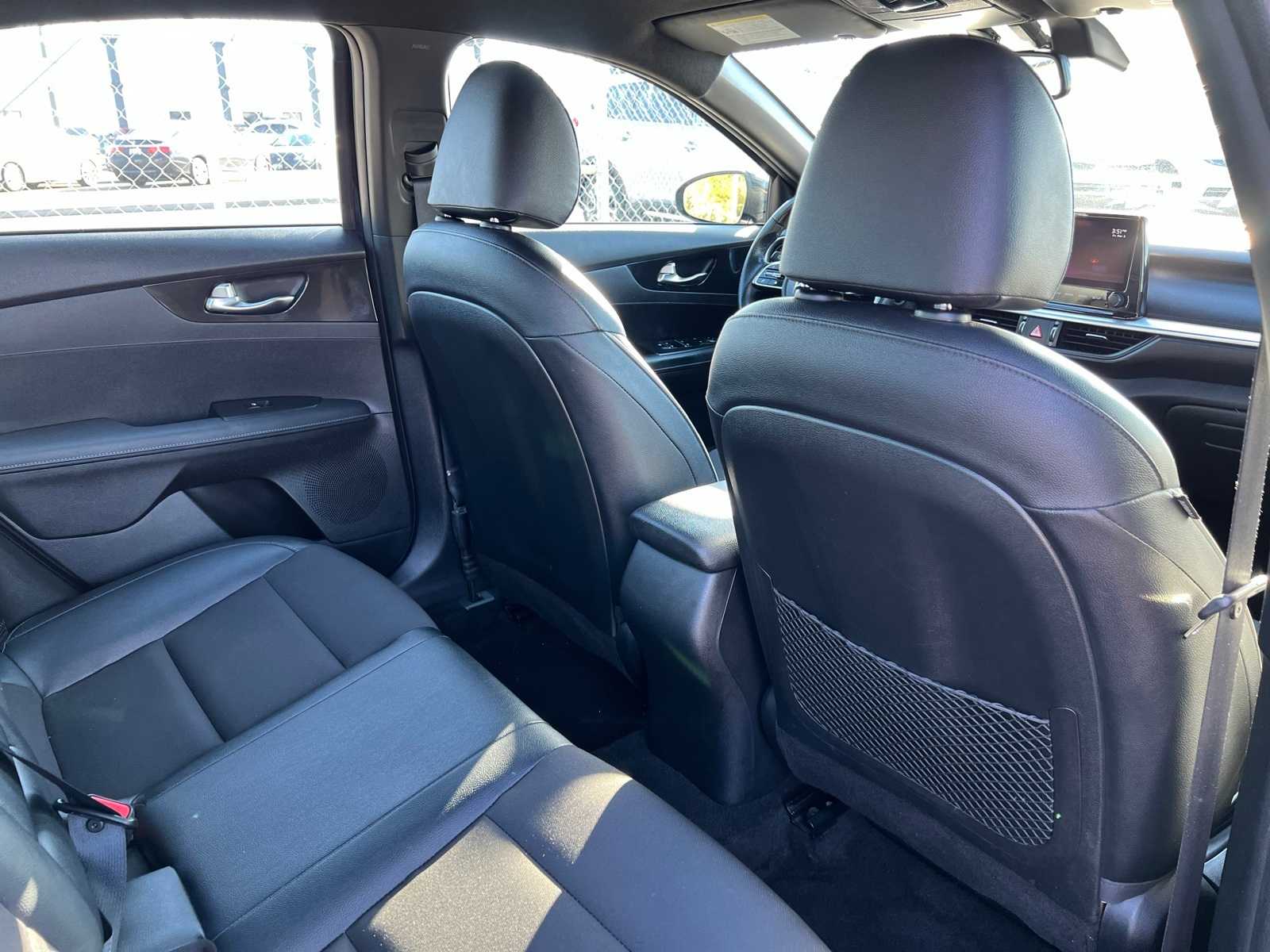 Thumbnail: 2022 Kia Forte - 22