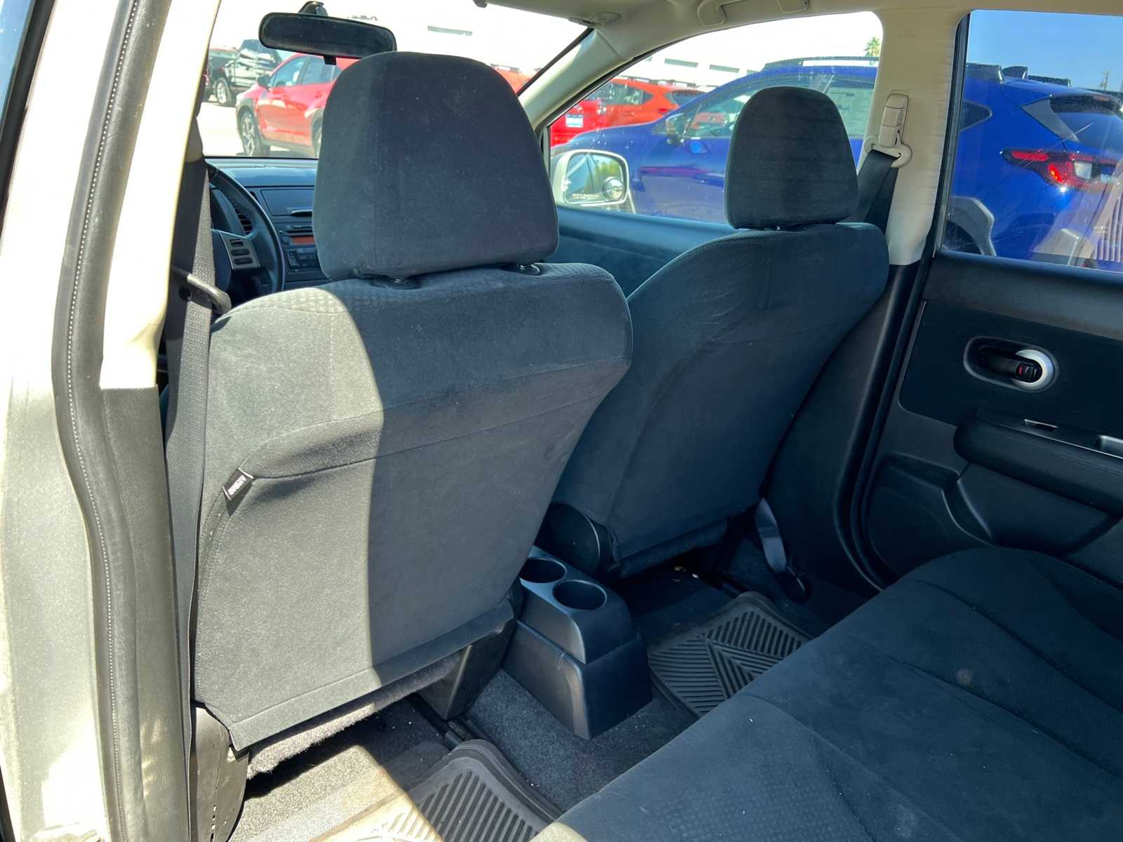 Thumbnail: 2012 Nissan Versa - 18
