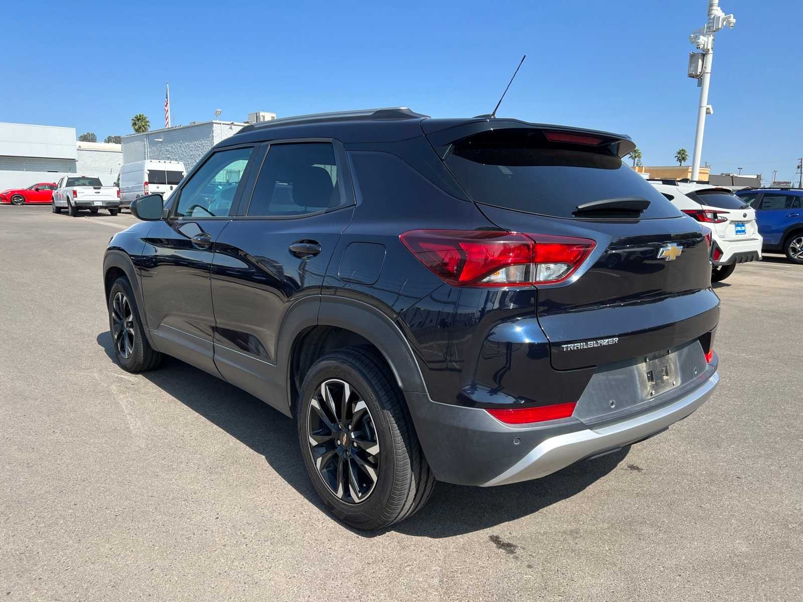 Thumbnail: 2021 Chevrolet TrailBlazer - 3