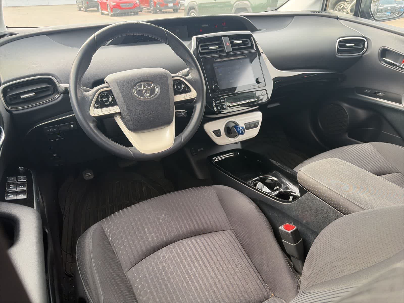 Thumbnail: 2018 Toyota Prius Prime - 26