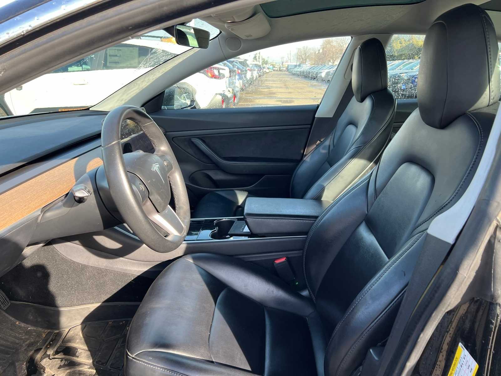 Thumbnail: 2020 Tesla Model 3 - 13