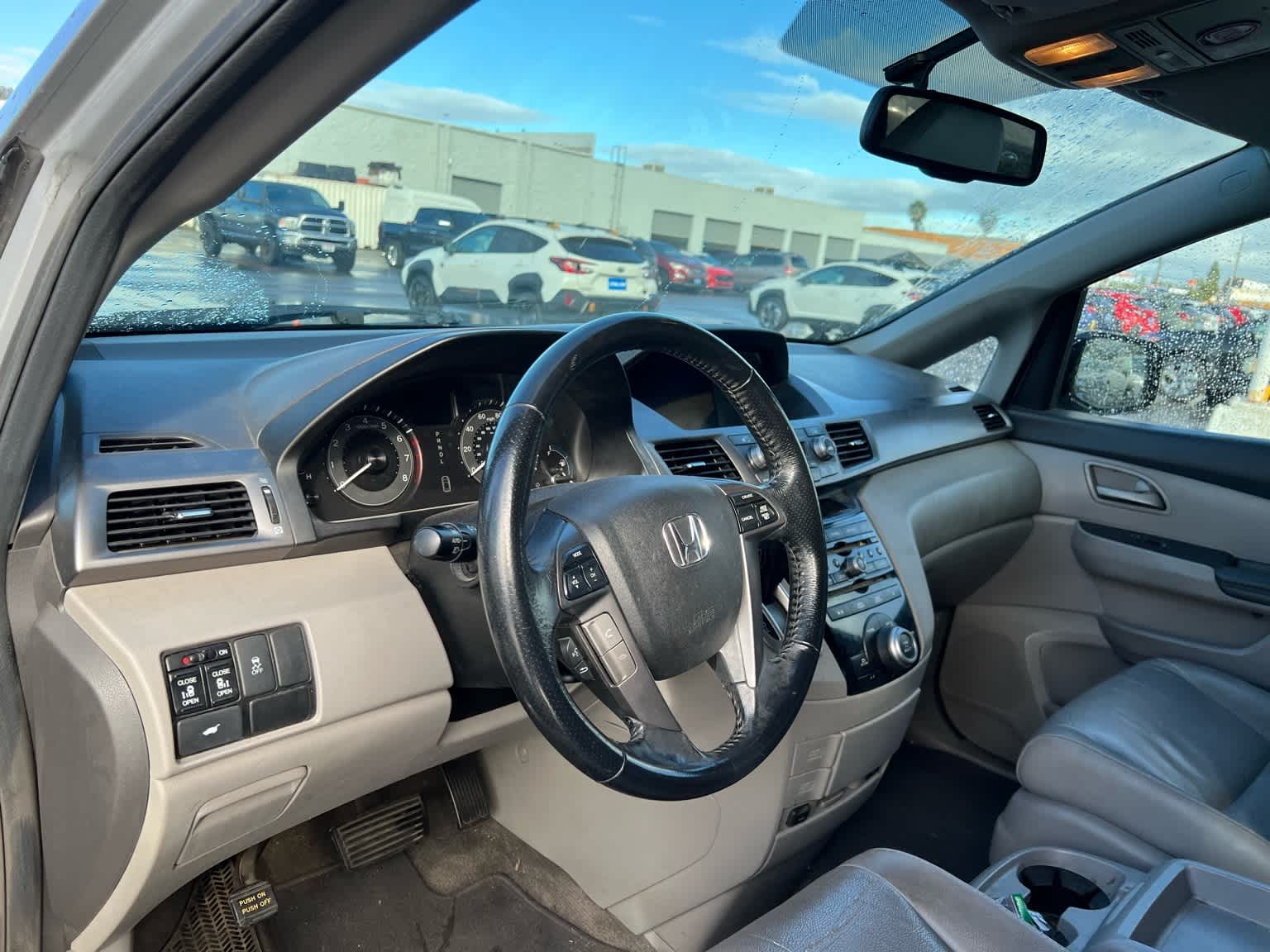 Thumbnail: 2013 Honda Odyssey - 13