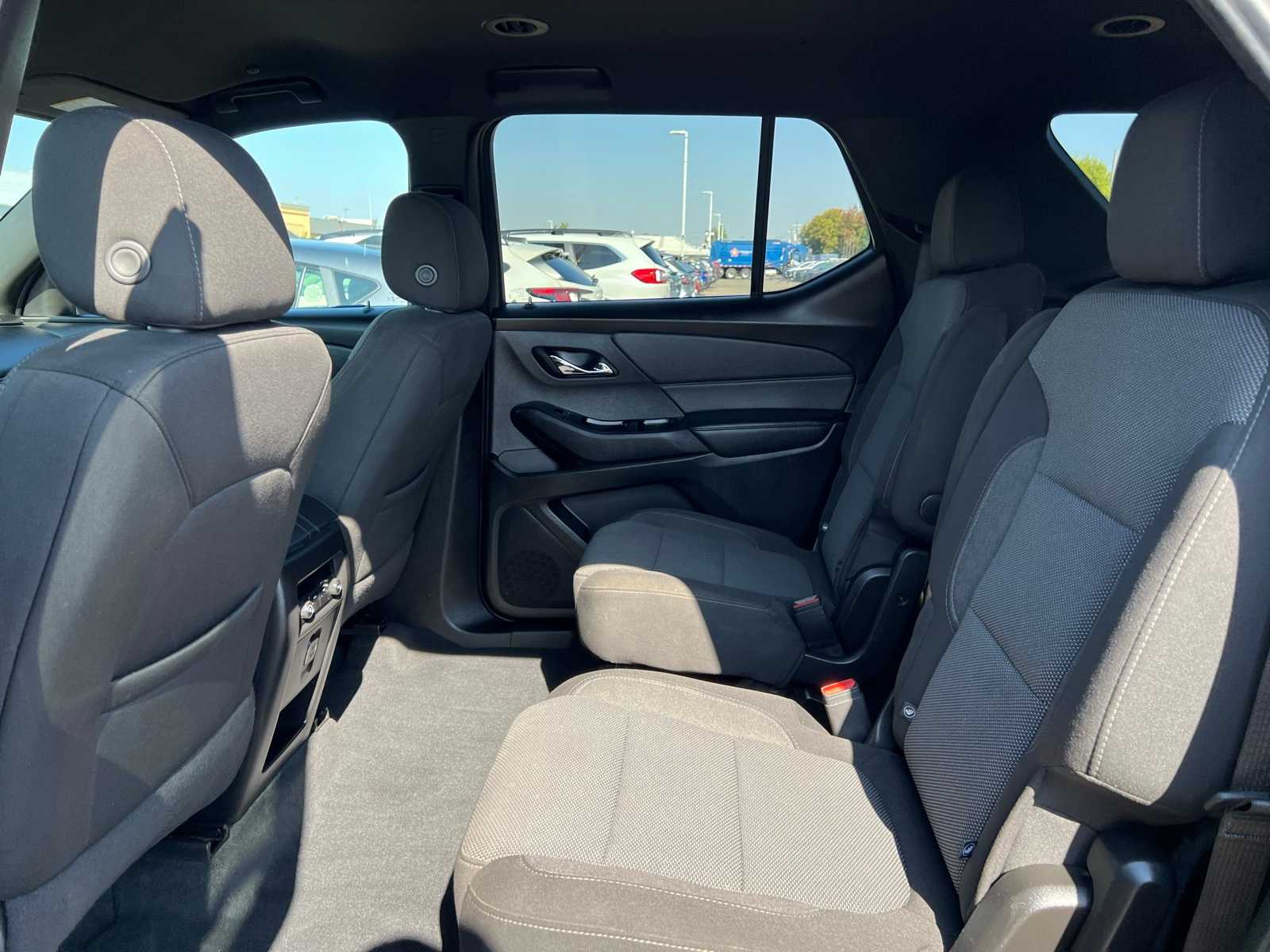 Thumbnail: 2023 Chevrolet Traverse - 19