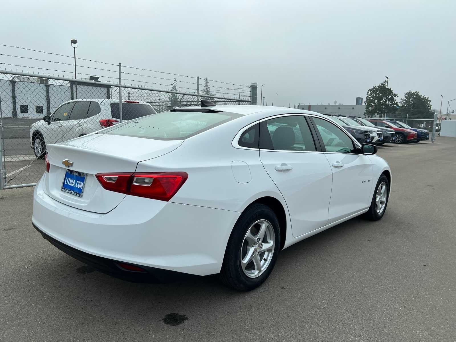 Thumbnail: 2018 Chevrolet Malibu - 8