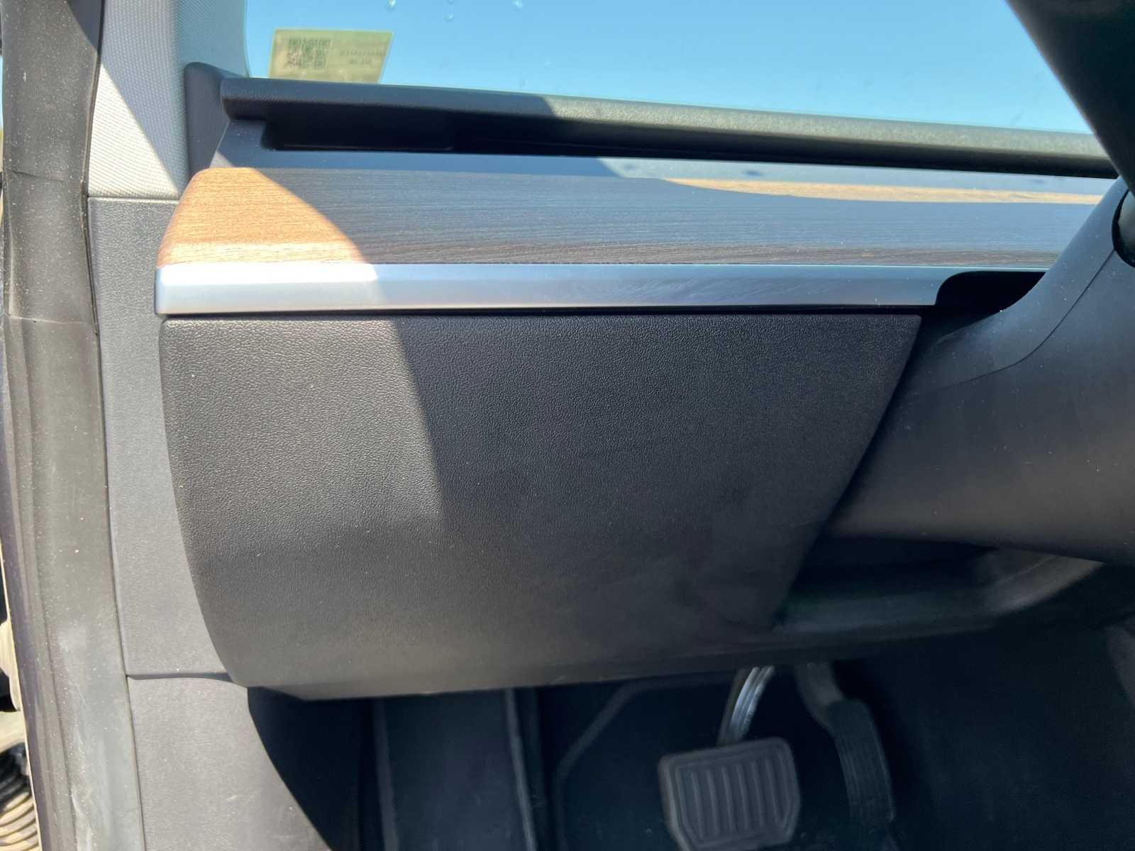 Thumbnail: 2021 Tesla Model 3 - 28