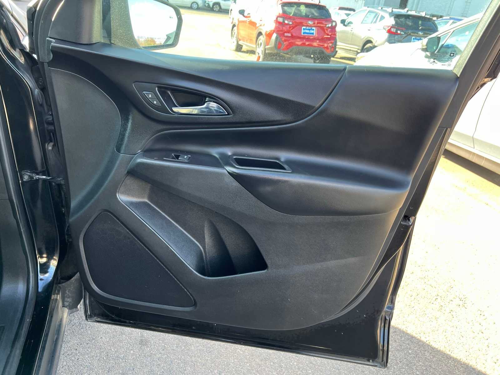 Thumbnail: 2020 Chevrolet Equinox - 28